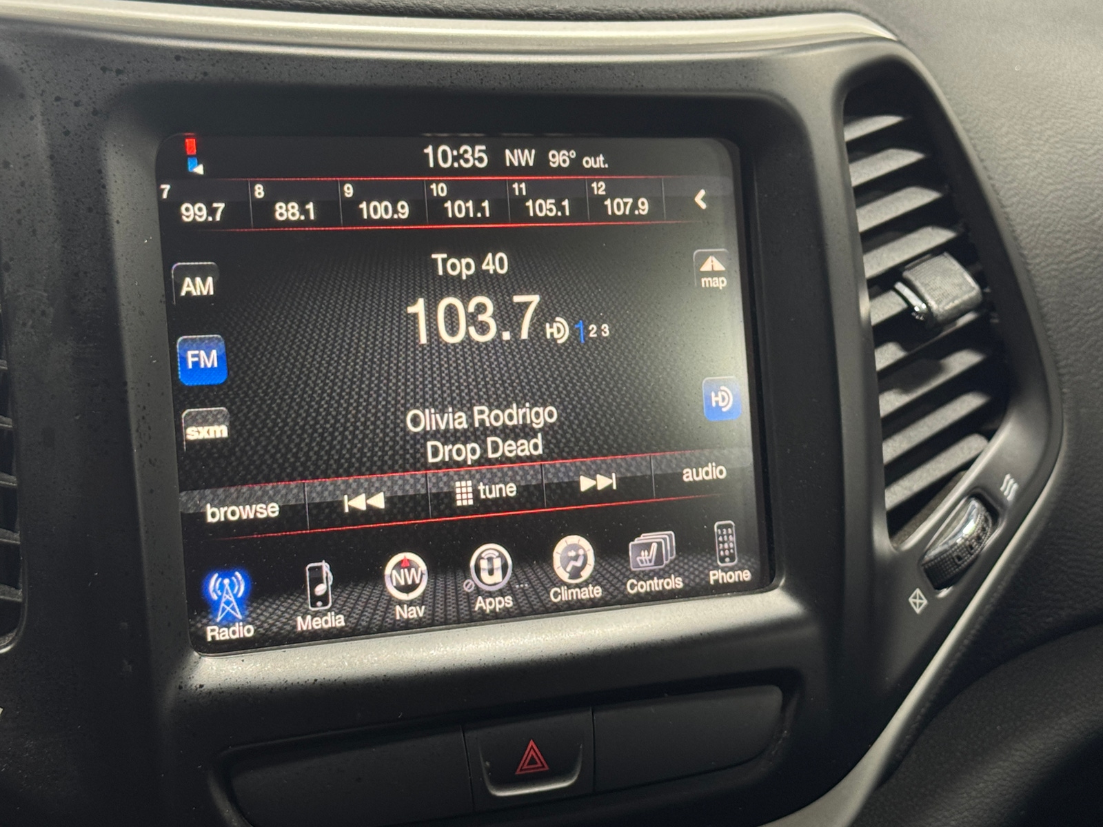 Thumbnail: 2016 Jeep Cherokee - 3