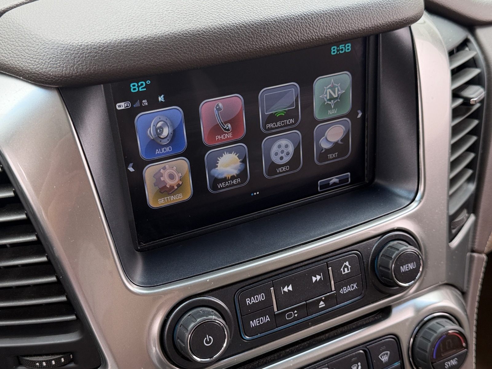 Thumbnail: 2020 Chevrolet Tahoe - 3