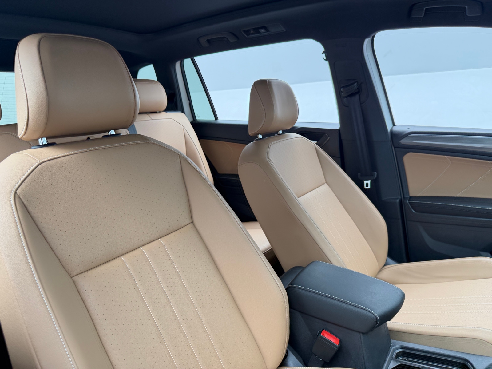 Thumbnail: 2023 Volkswagen Tiguan - 2