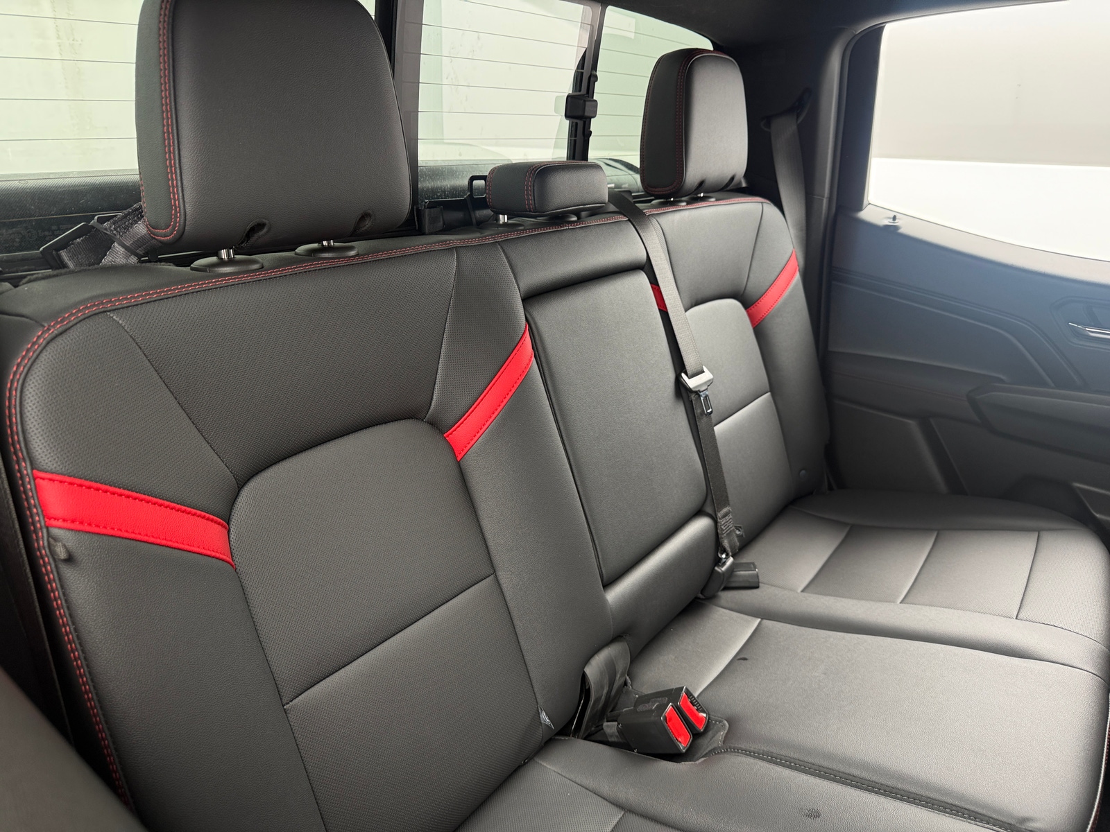 Thumbnail: 2024 Chevrolet Colorado - 5