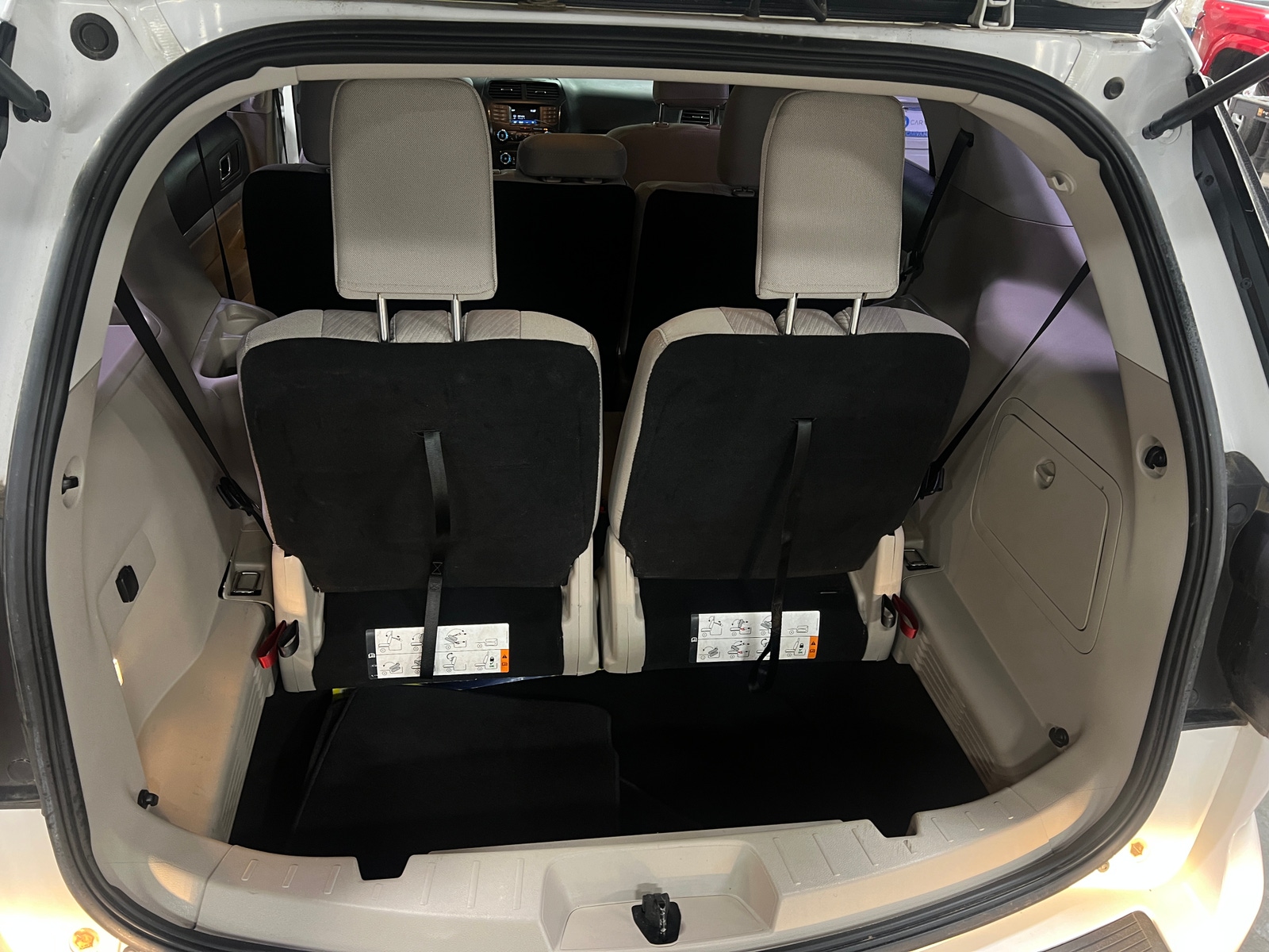 Thumbnail: 2019 Ford Explorer - 7
