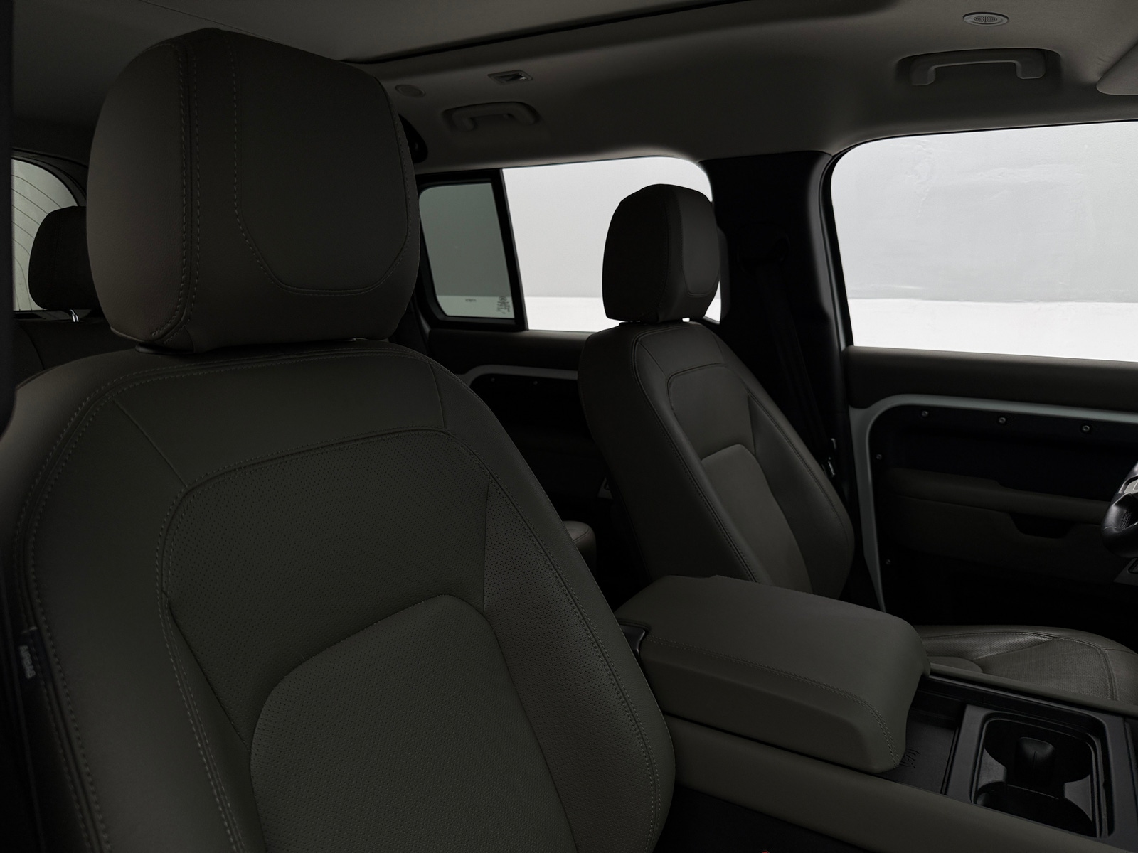 Thumbnail: 2024 Land Rover Defender - 2
