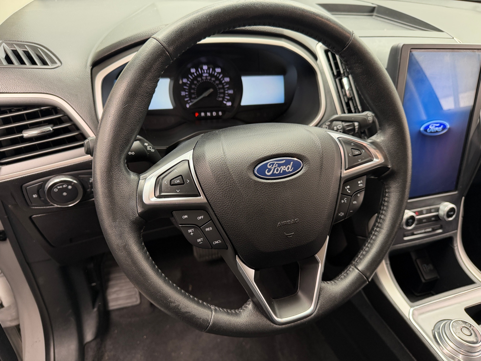 Thumbnail: 2021 Ford Edge - 4