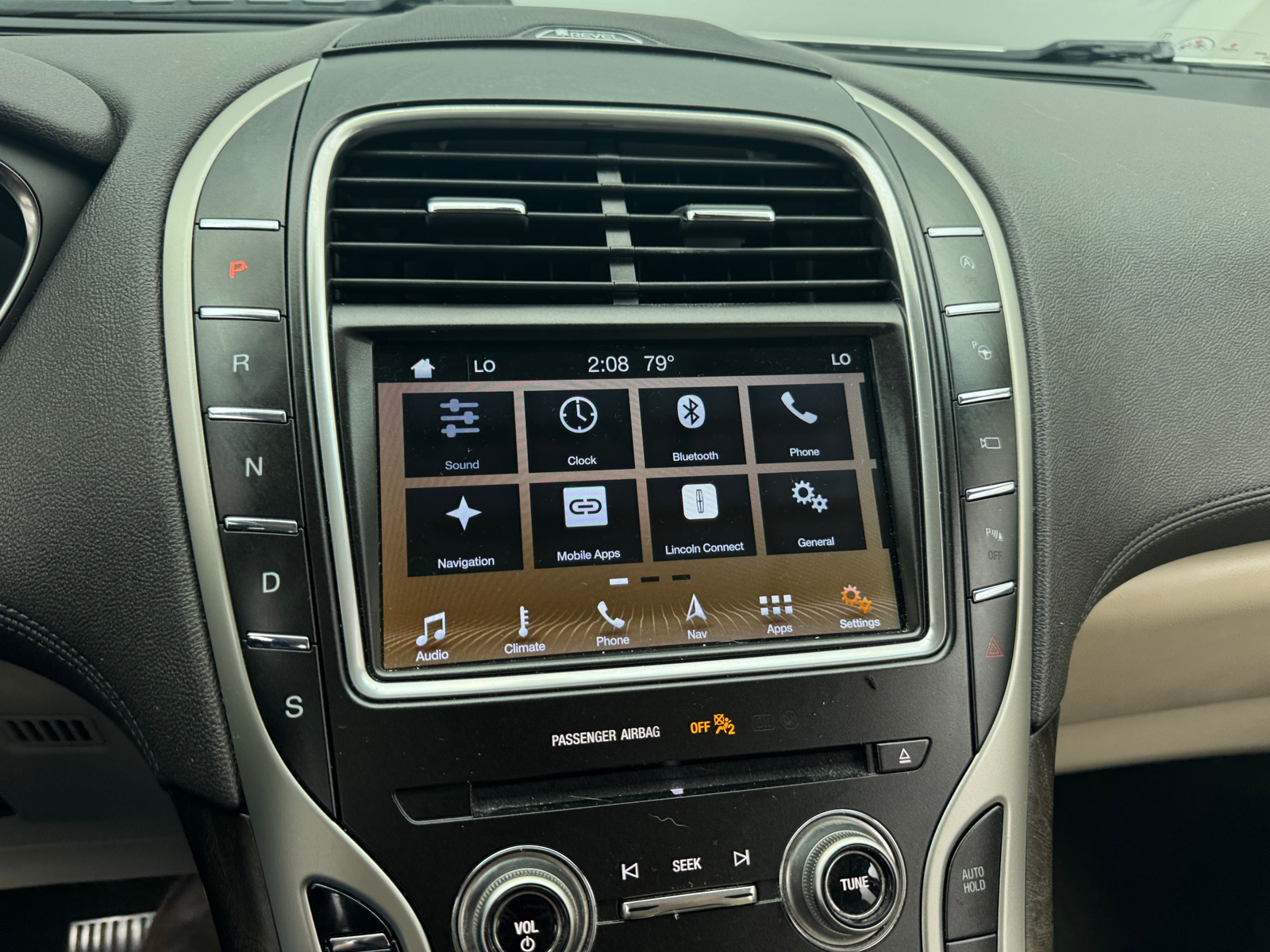 Thumbnail: 2019 Lincoln Nautilus - 3