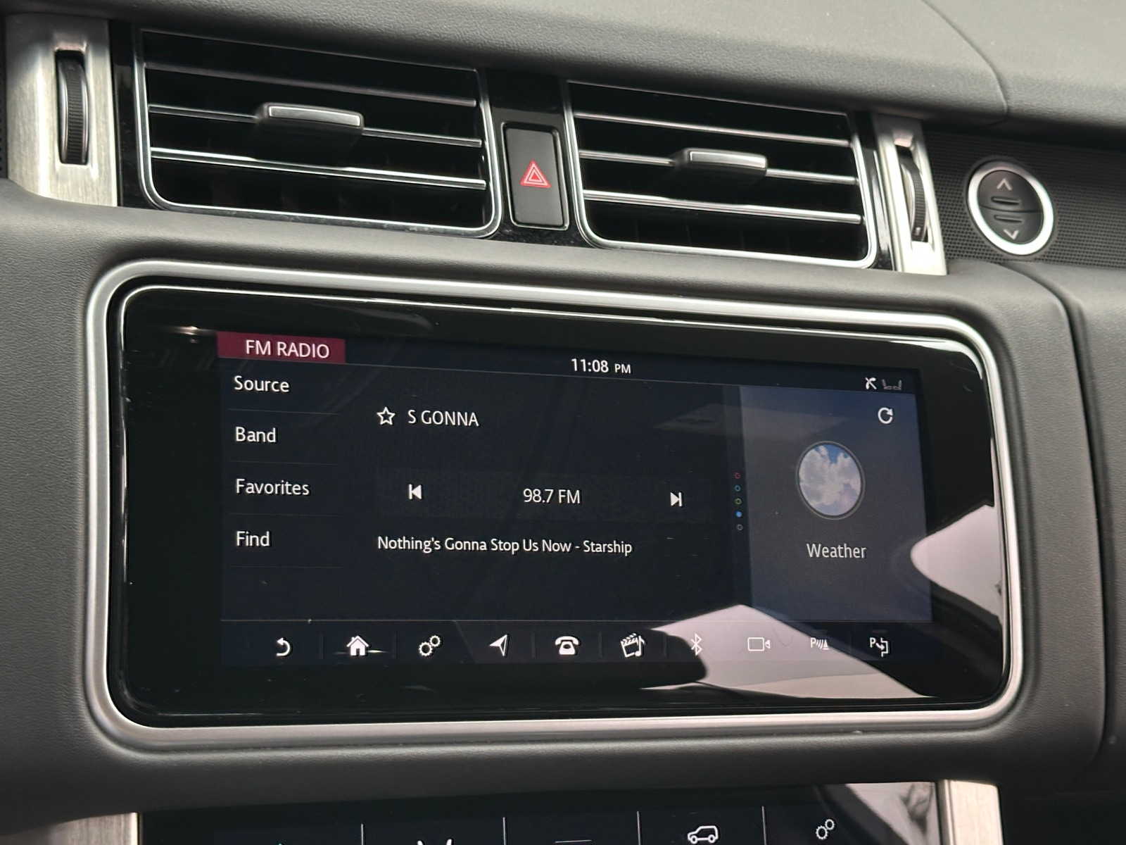 Thumbnail: 2018 Land Rover Range Rover - 3