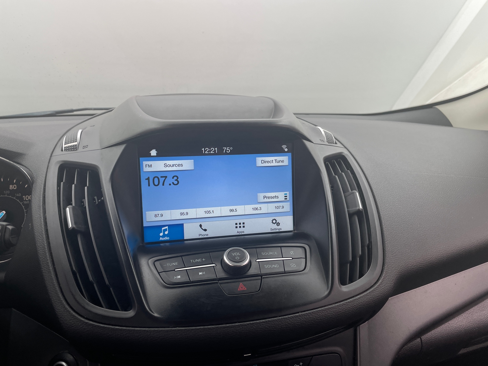 Thumbnail: 2019 Ford Escape - 4