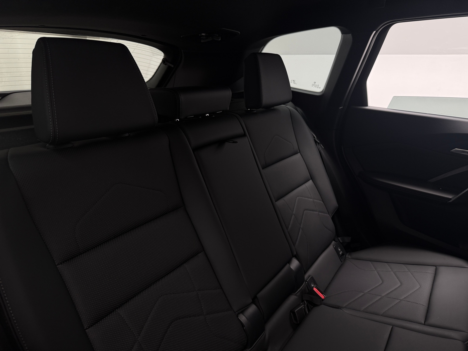 Thumbnail: 2026 BMW X1 - 6