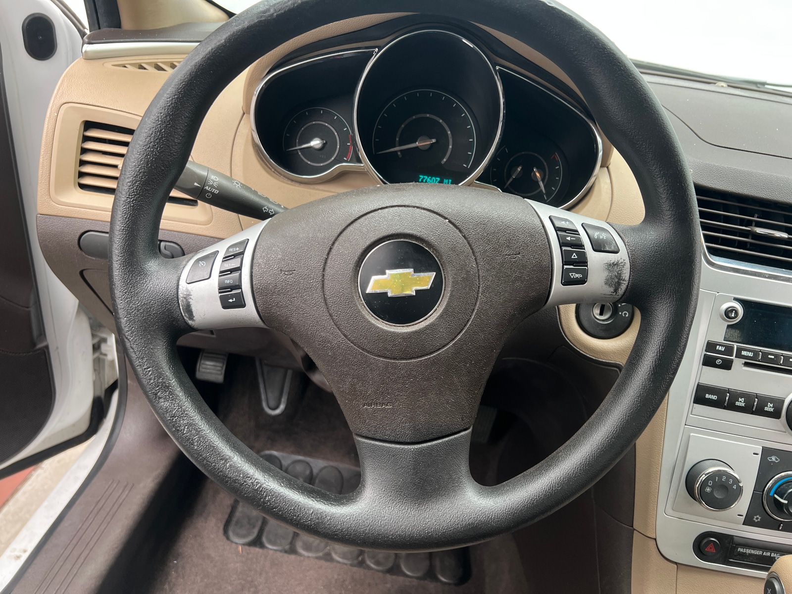 Thumbnail: 2012 Chevrolet Malibu - 5