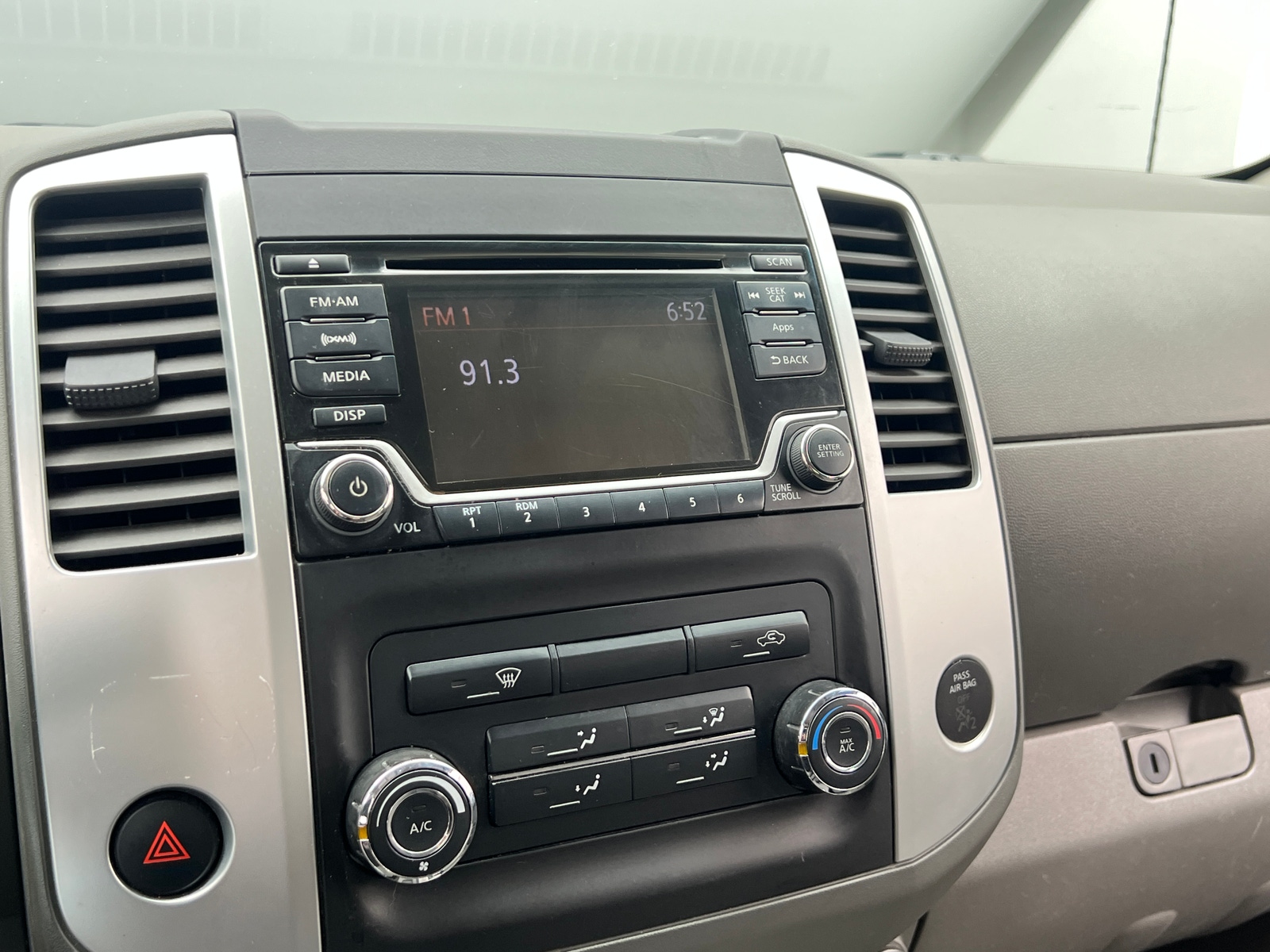Thumbnail: 2015 Nissan Frontier - 4