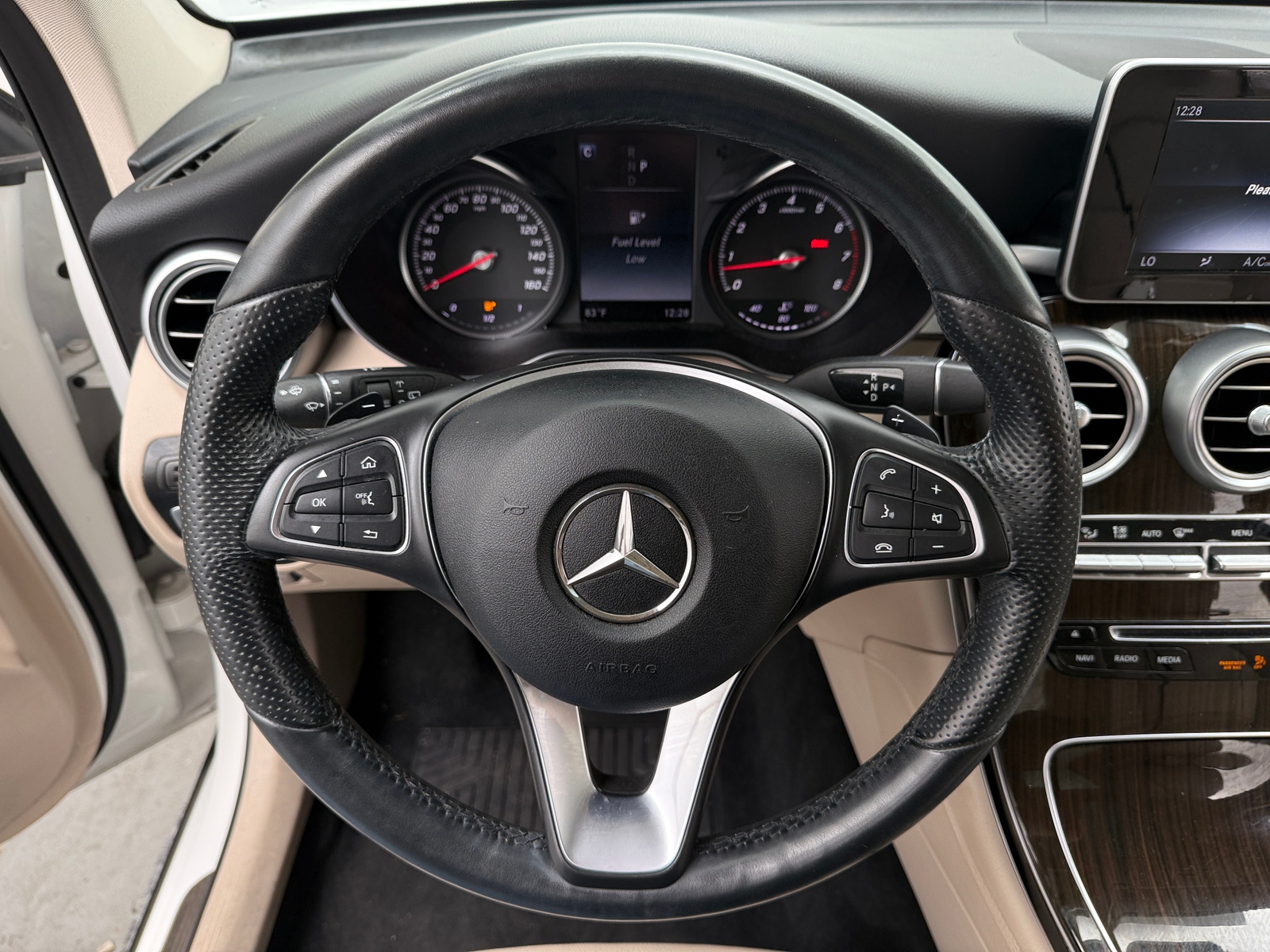 Thumbnail: 2017 Mercedes-Benz GLC - 4