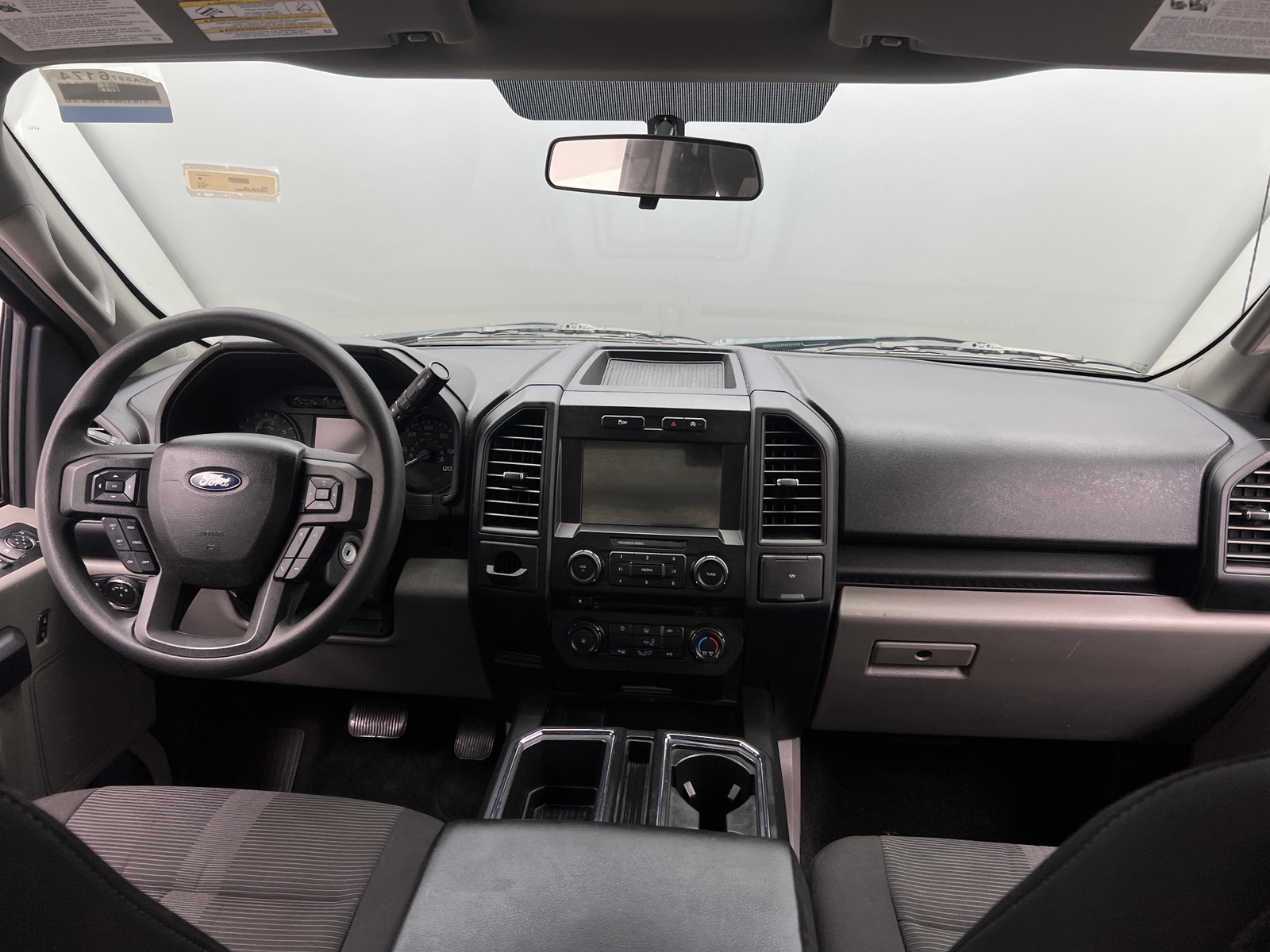 Thumbnail: 2018 Ford Econoline - 3