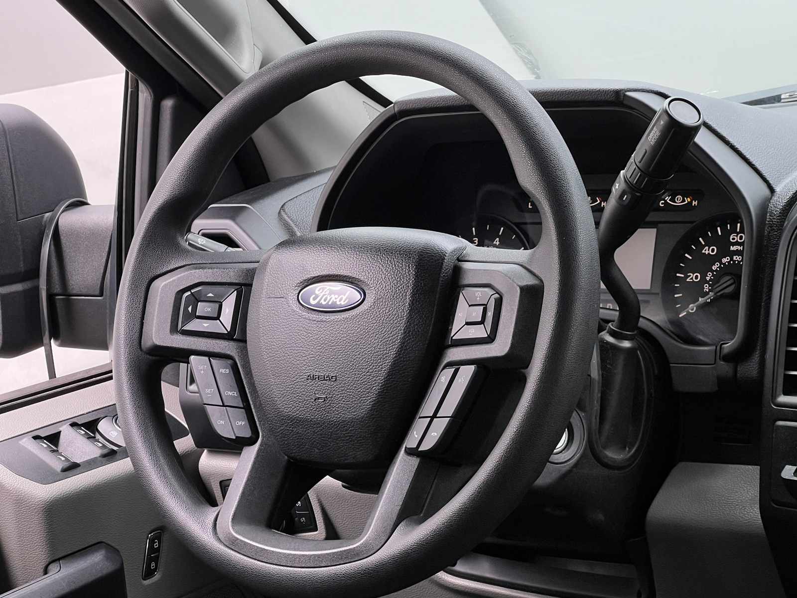 Thumbnail: 2018 Ford Econoline - 5
