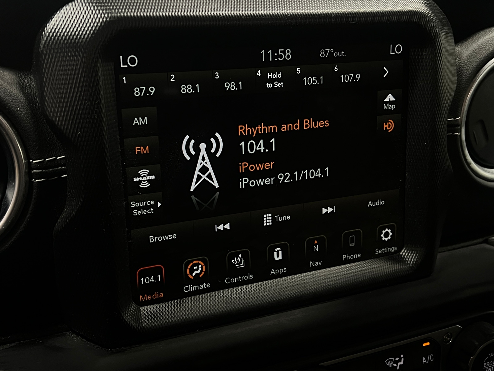 Thumbnail: 2021 Jeep Gladiator - 3