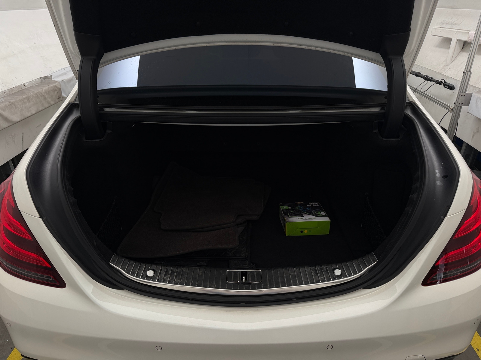 Thumbnail: 2019 Mercedes-Benz S-Class - 7