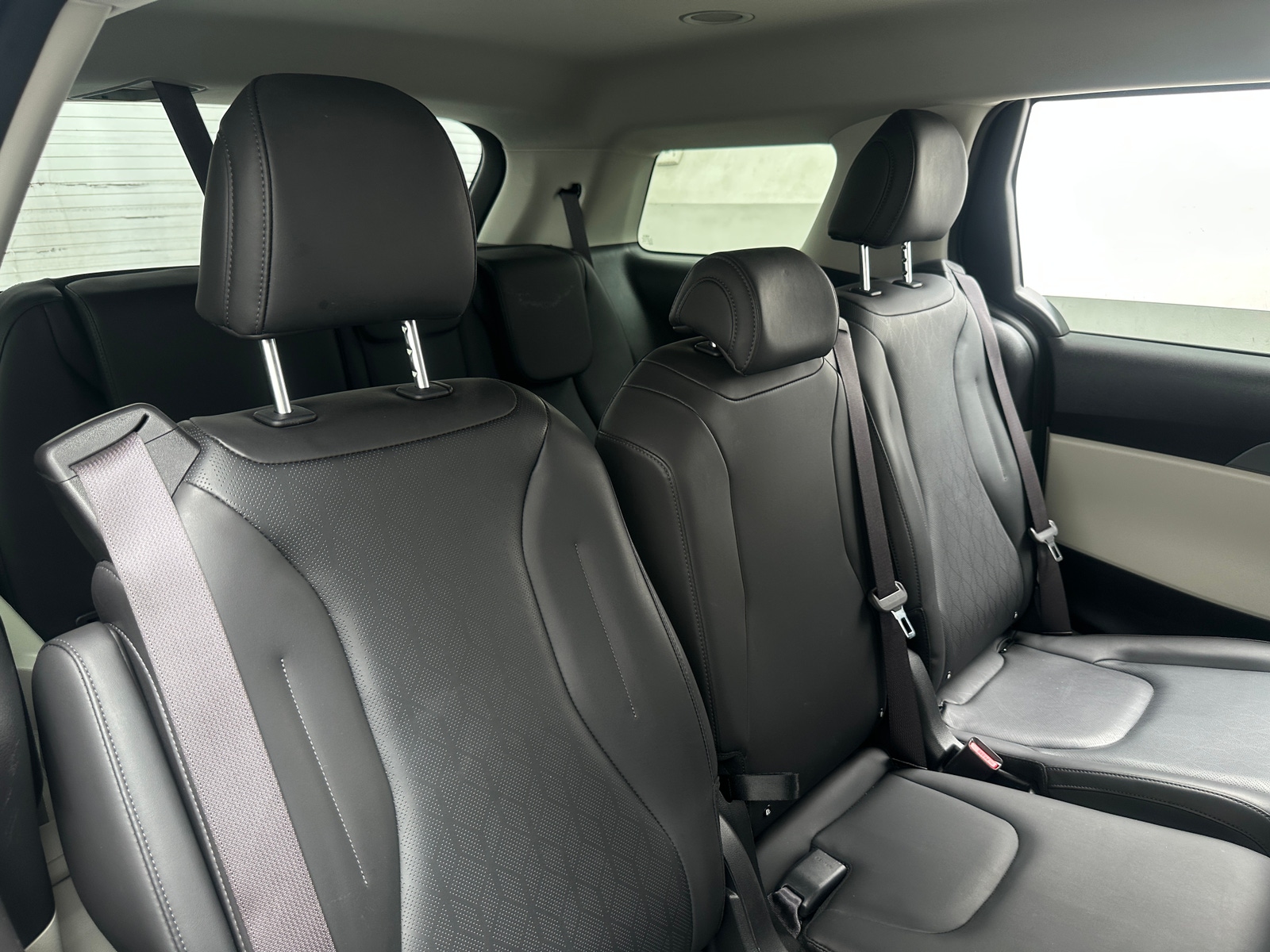 Thumbnail: 2024 Kia Carnival - 5