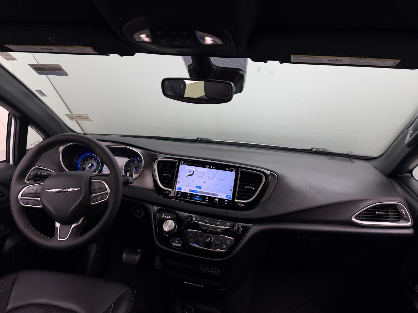 Thumbnail: 2025 Chrysler Pacifica - 2