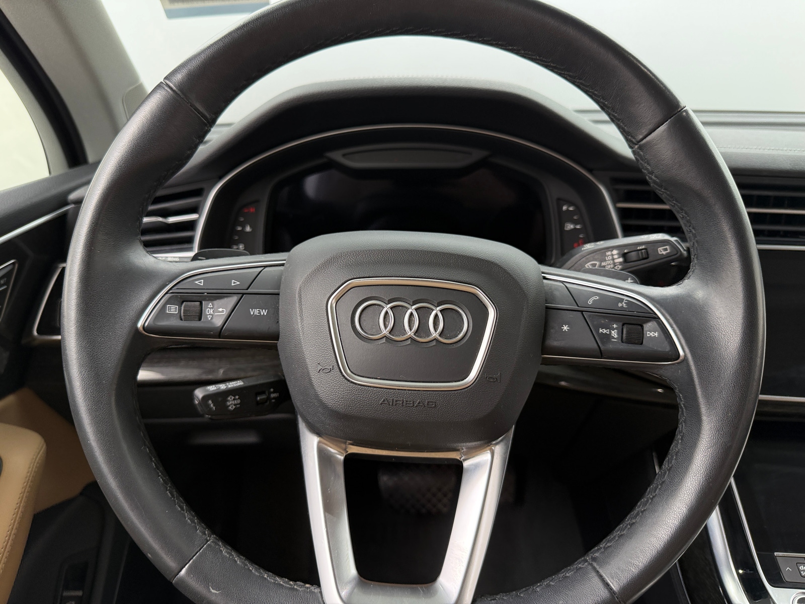 Thumbnail: 2023 Audi Q7 - 4