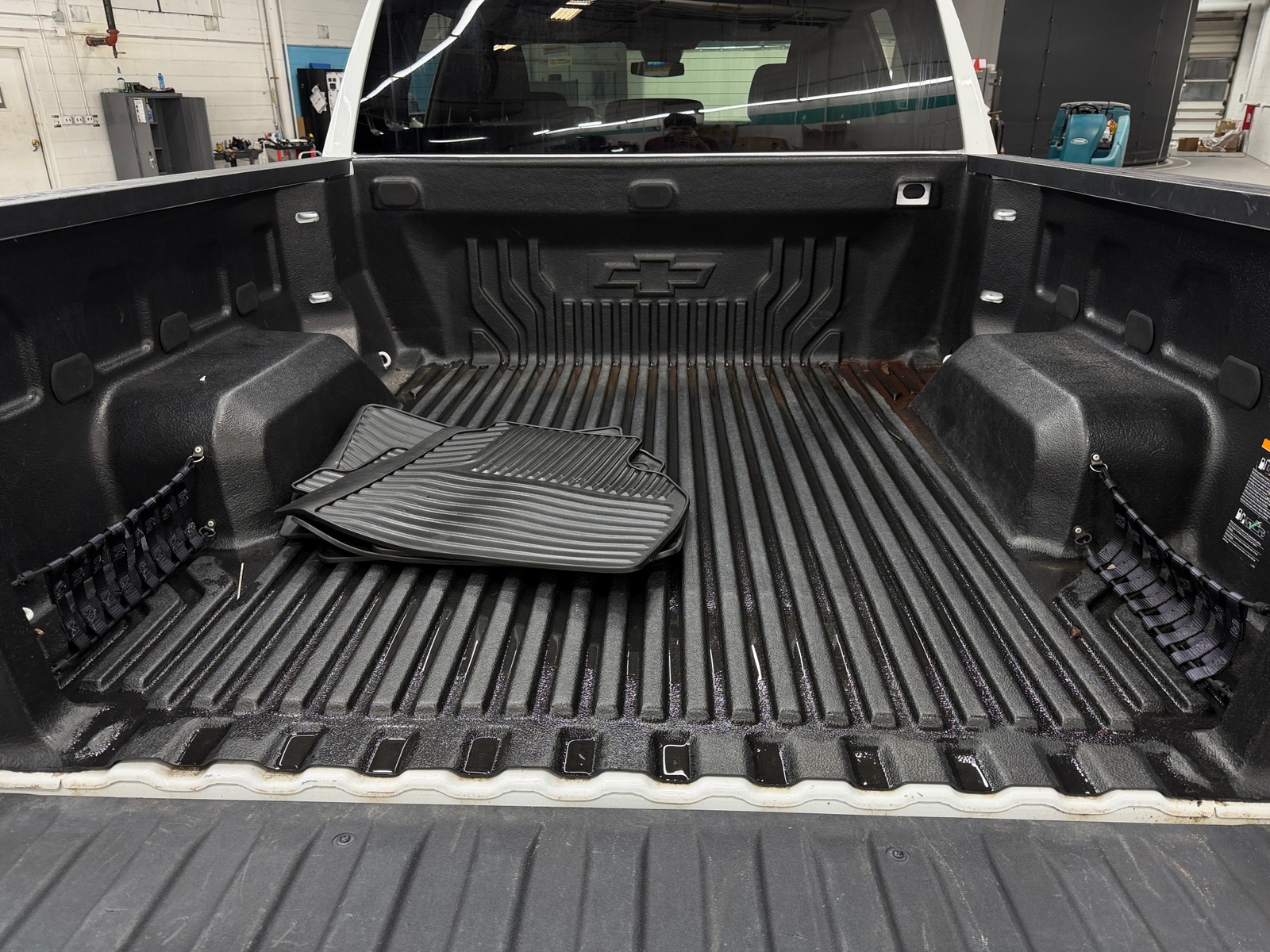 Thumbnail: 2023 Chevrolet Silverado 1500 - 7