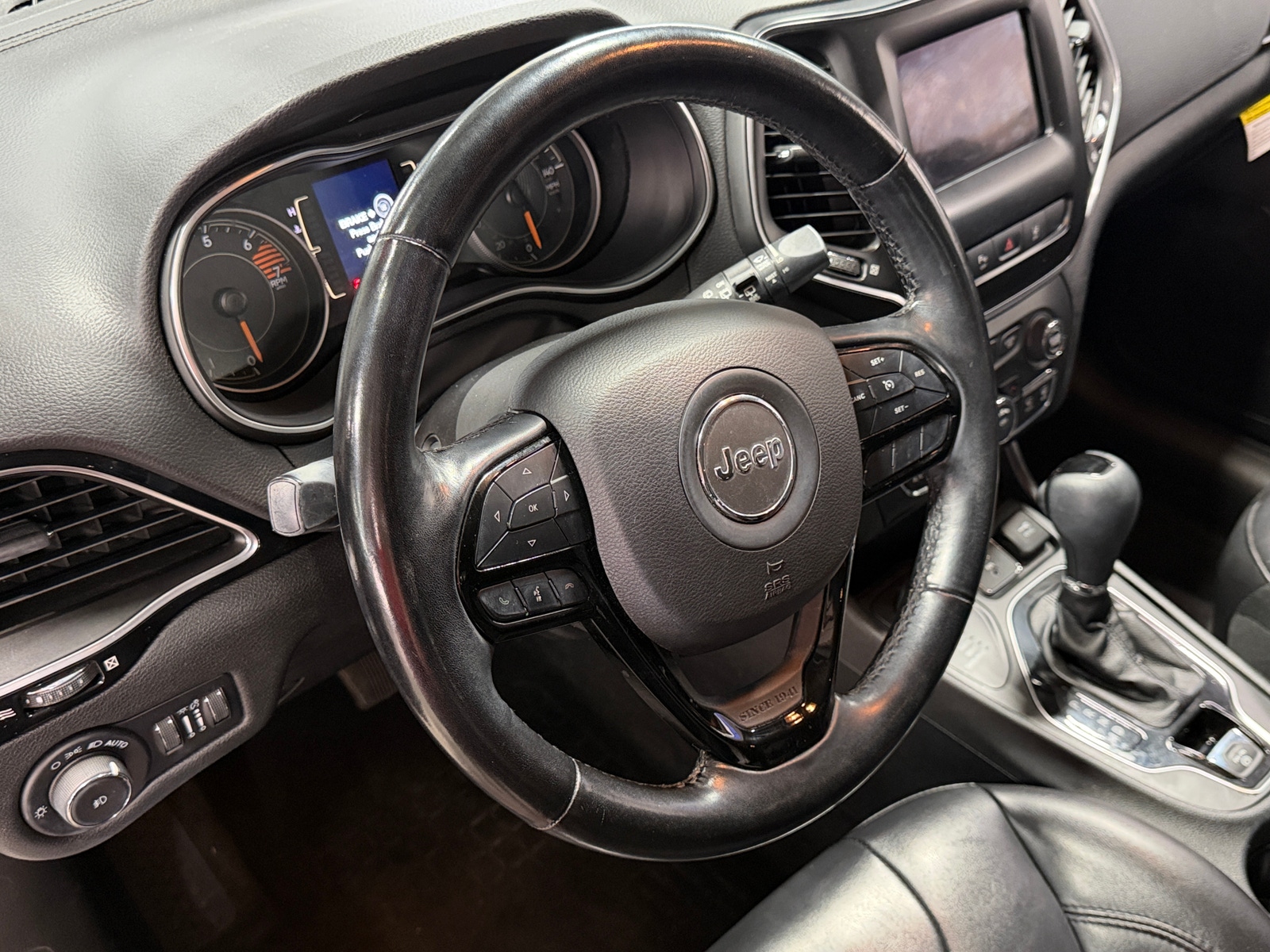 Thumbnail: 2021 Jeep Cherokee - 5