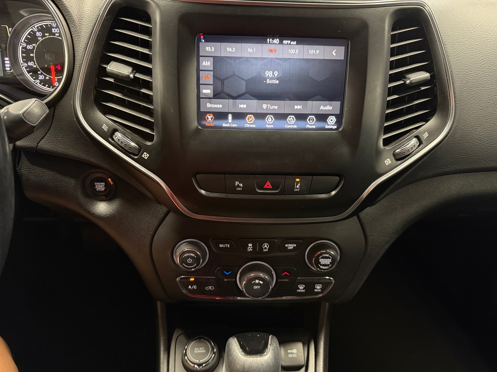 Thumbnail: 2021 Jeep Cherokee - 4