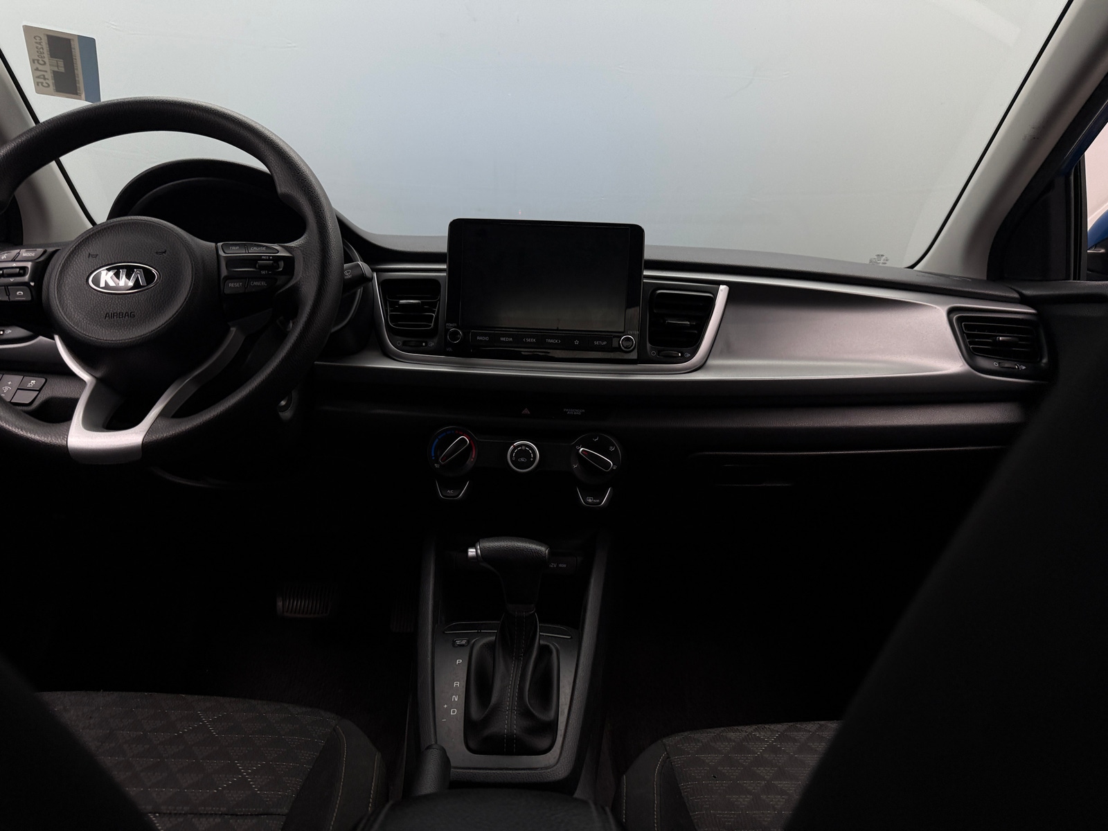 Thumbnail: 2021 Kia Rio - 3