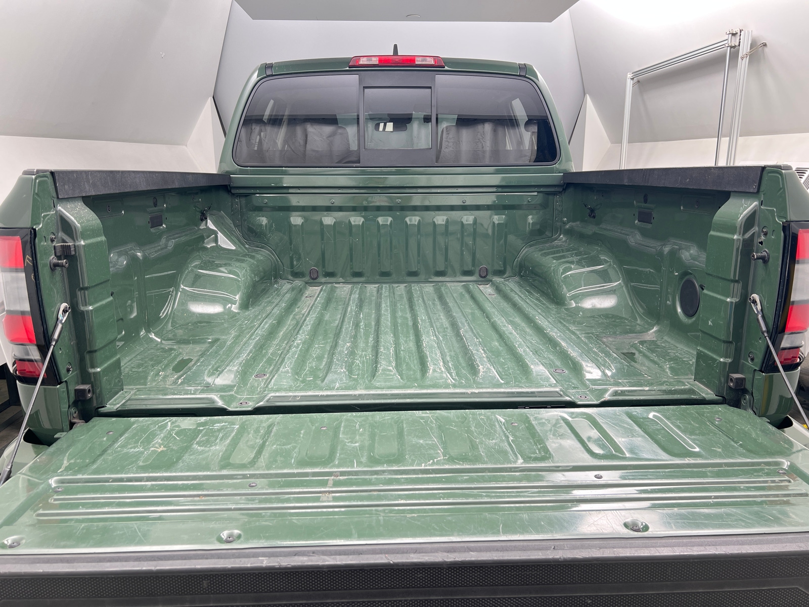 Thumbnail: 2022 Nissan Frontier - 7