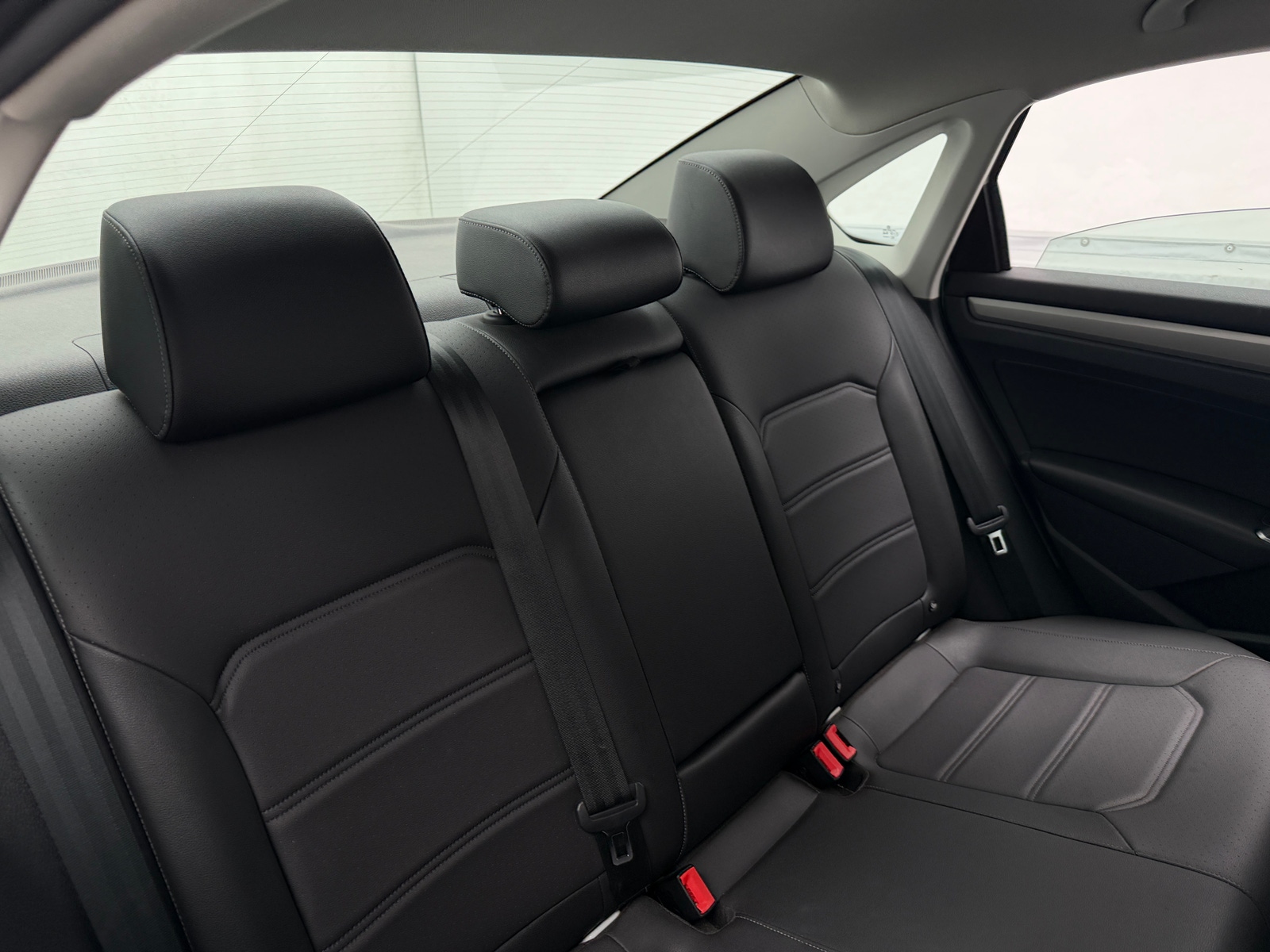 Thumbnail: 2021 Volkswagen Passat - 6