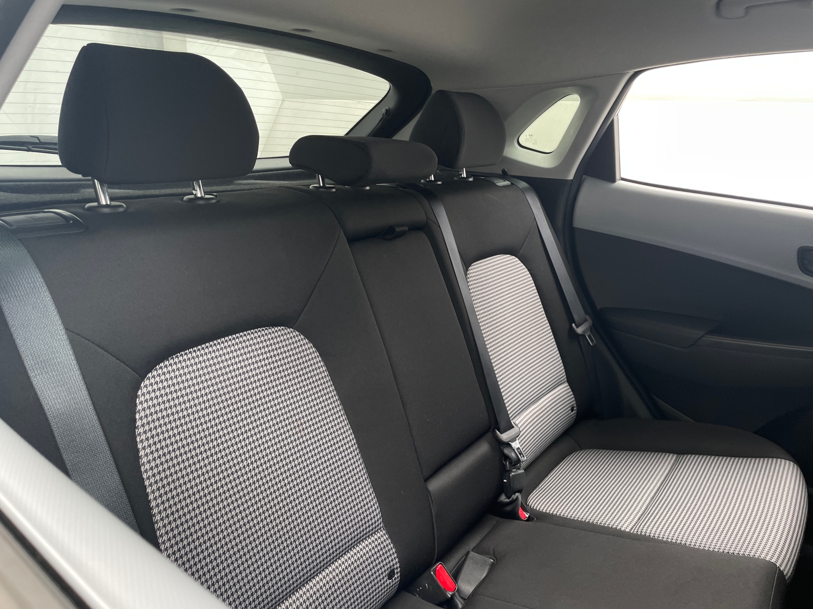 Thumbnail: 2021 Hyundai Kona - 6
