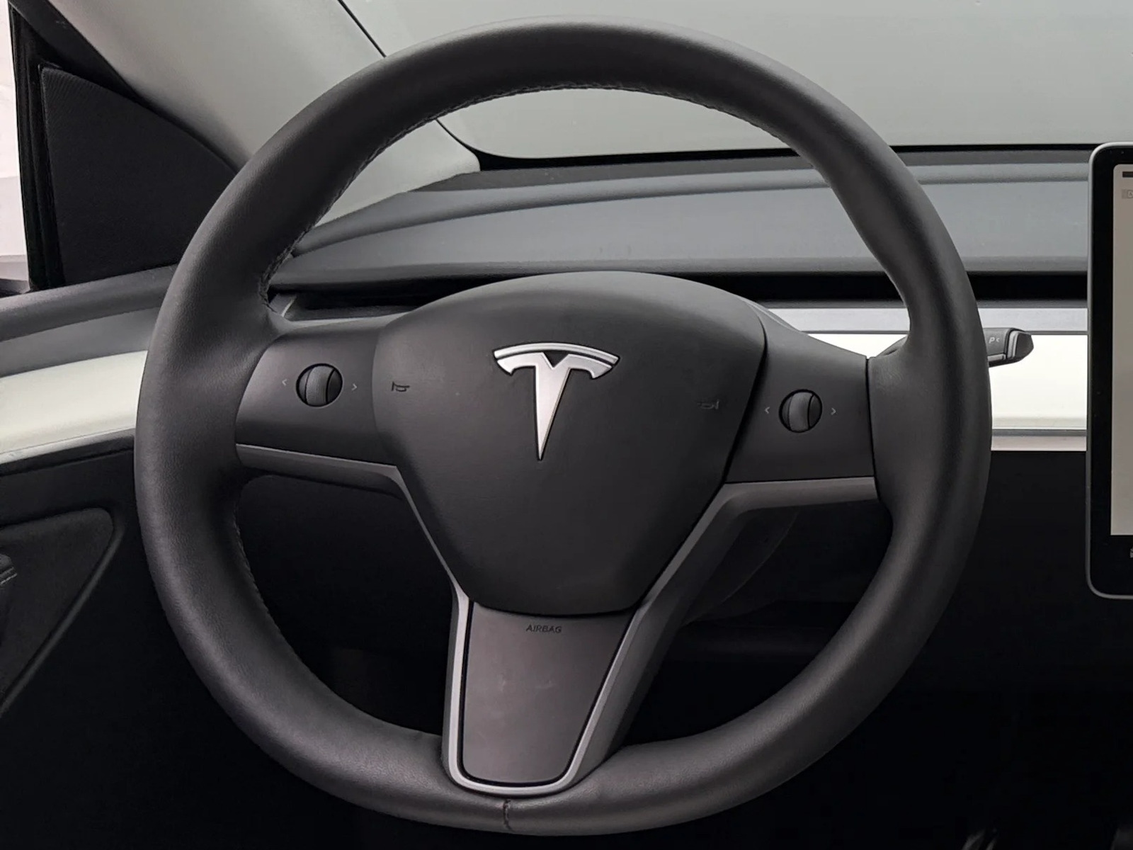 Thumbnail: 2022 Tesla Model Y - 4