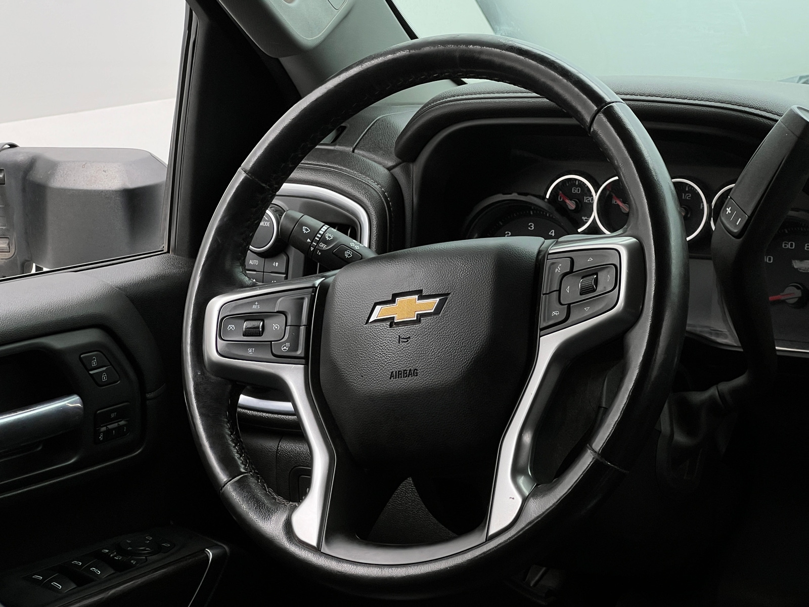 Thumbnail: 2022 Chevrolet Silverado 2500 - 4
