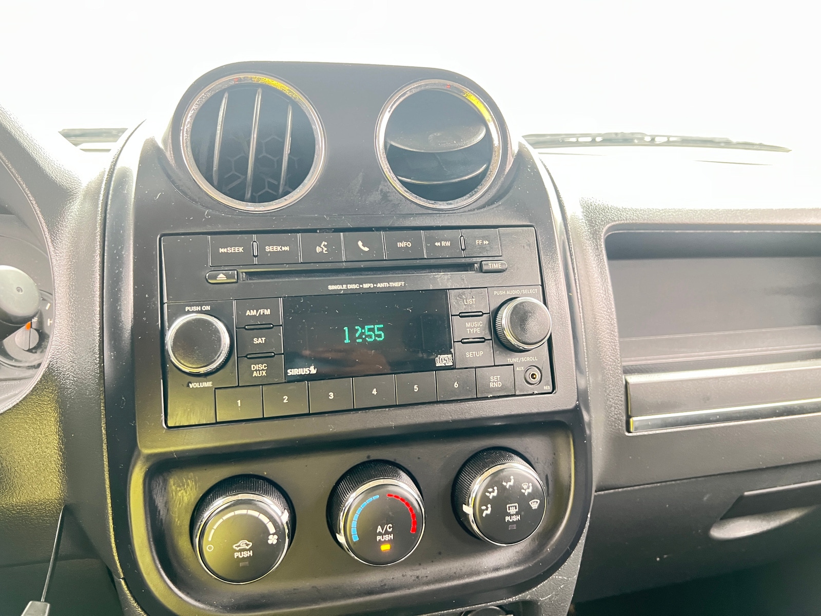 Thumbnail: 2016 Jeep Patriot - 4