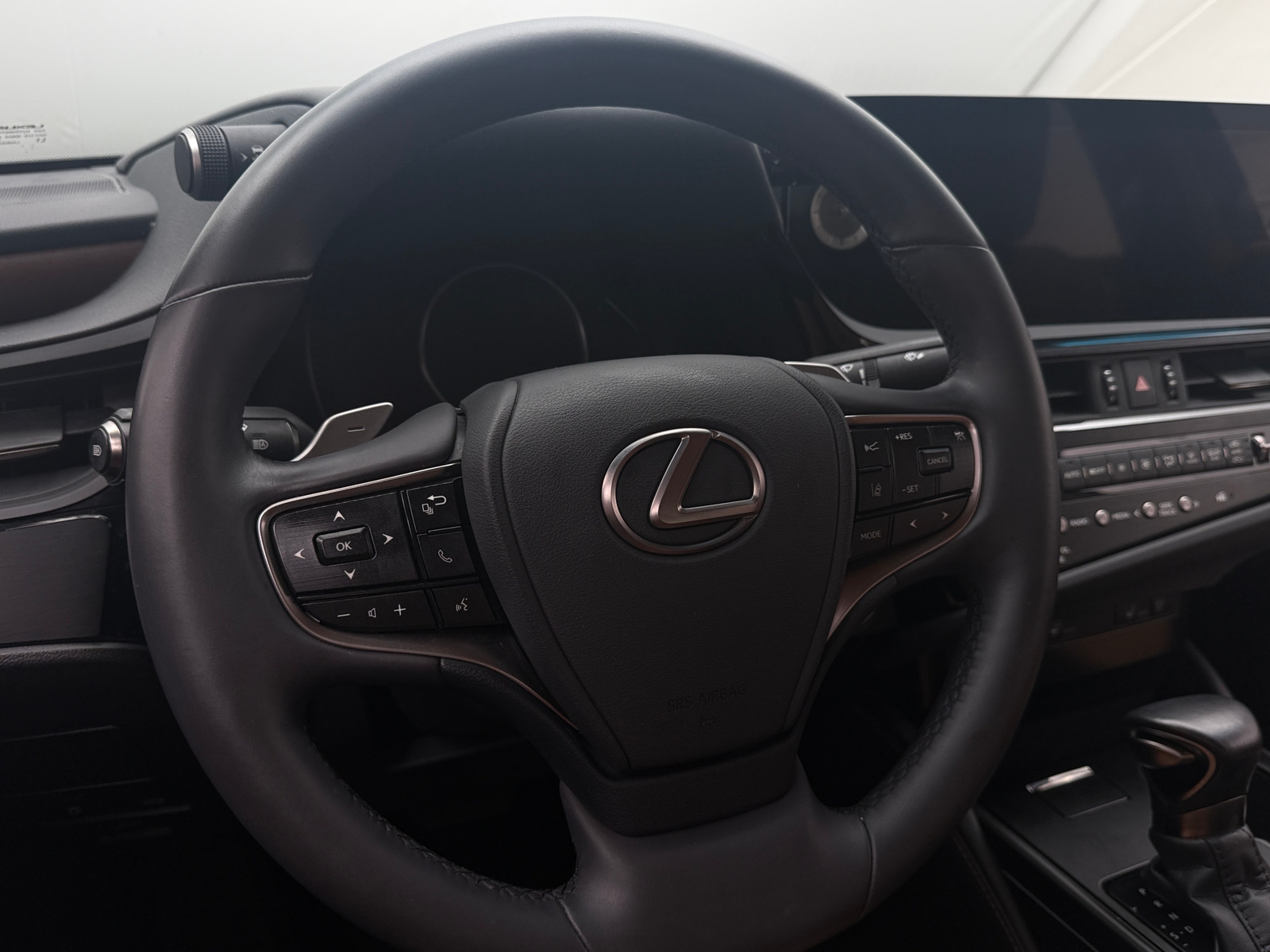 Thumbnail: 2023 Lexus ES - 5