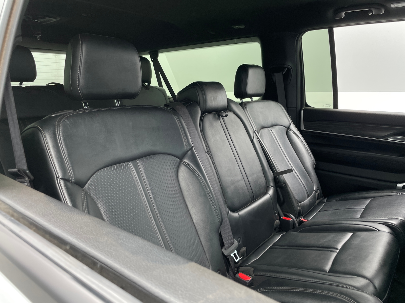Thumbnail: 2024 Jeep Wagoneer - 5