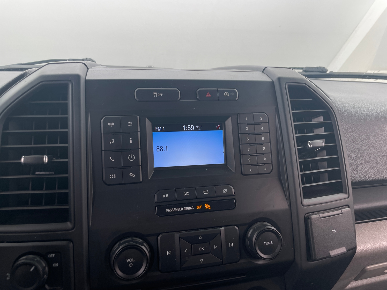 Thumbnail: 2018 Ford Econoline - 4