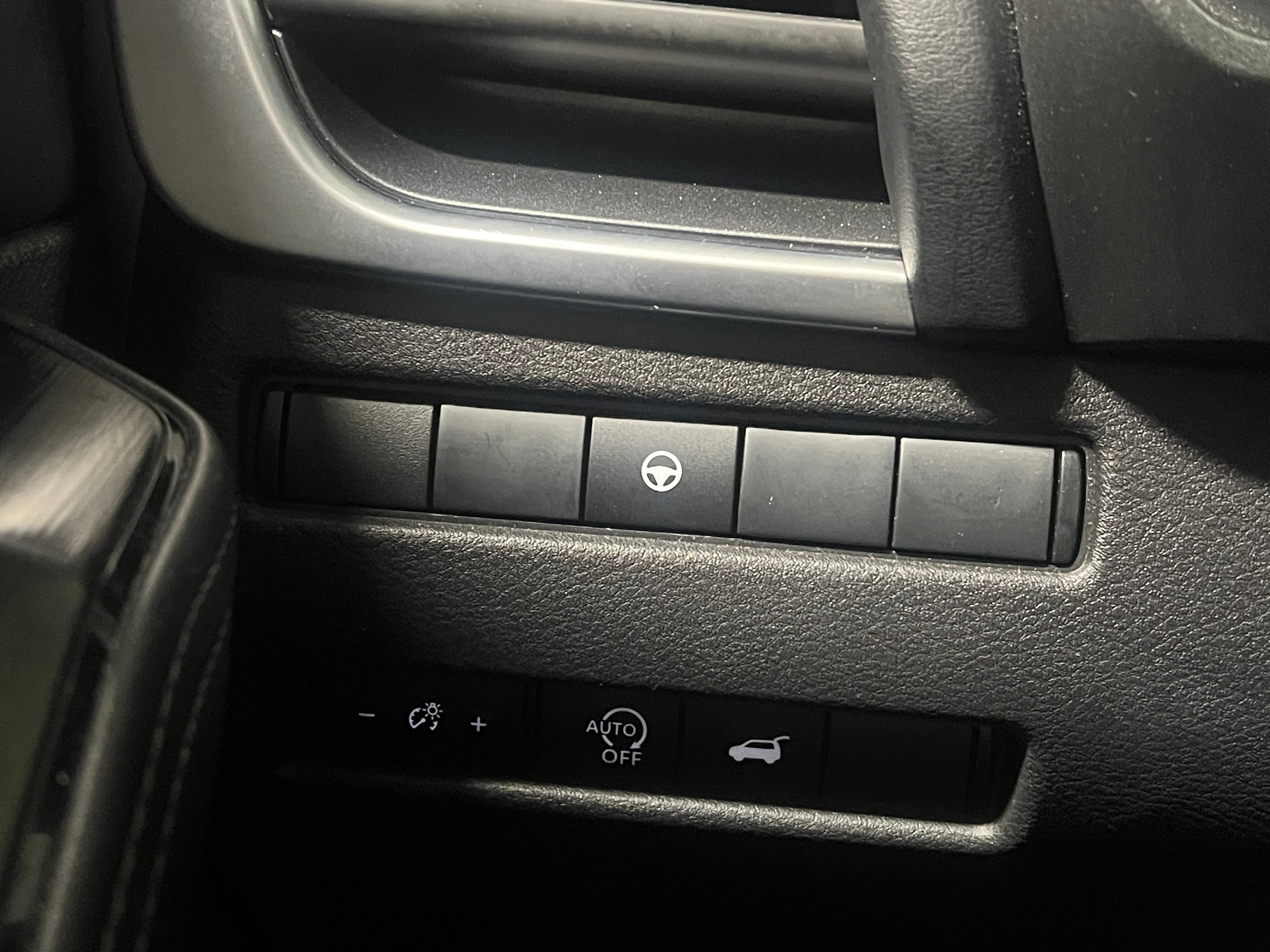 2025 Nissan Rogue SV - Photo 11