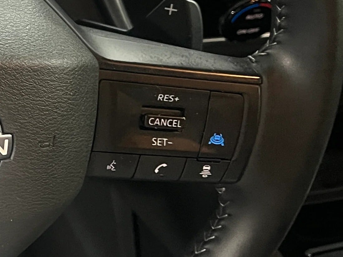 2025 Nissan Rogue SV - Photo 13