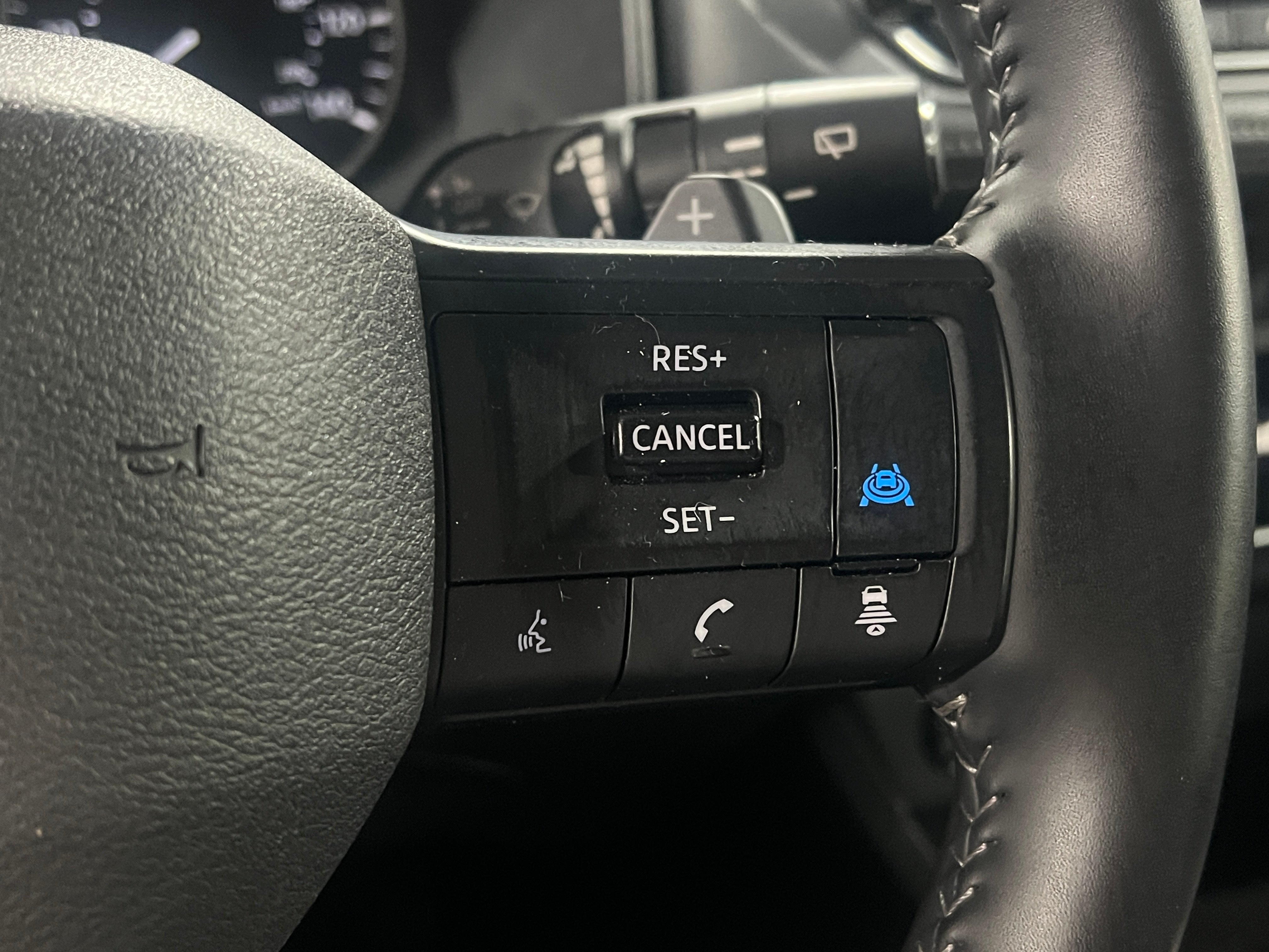 2025 Nissan Rogue SV - Photo 14