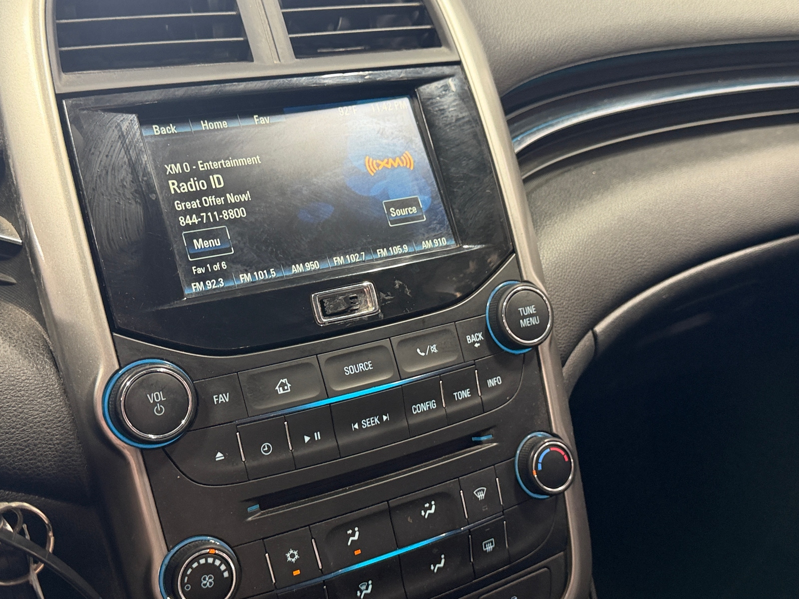 Thumbnail: 2016 Chevrolet Malibu - 3