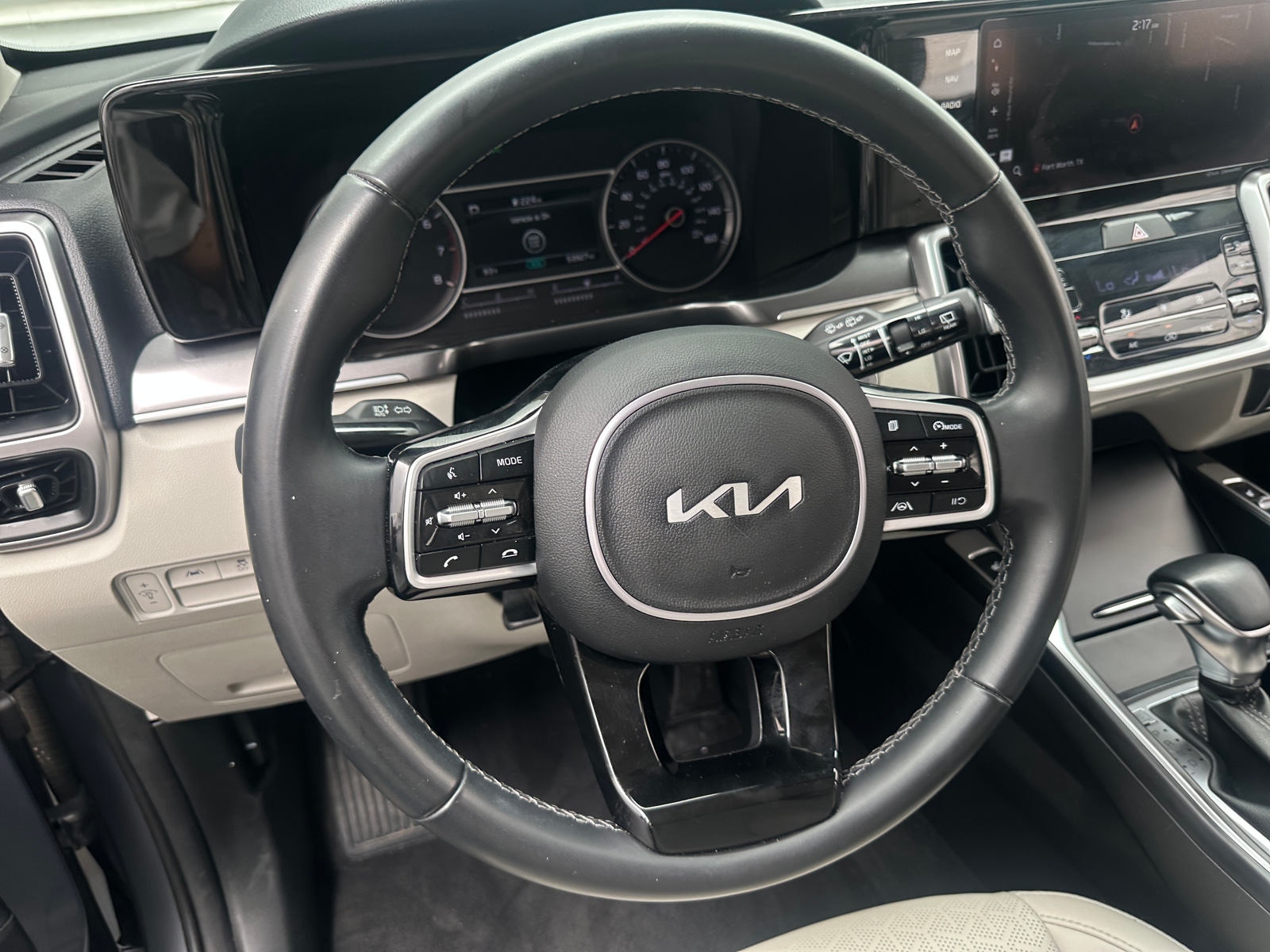 Thumbnail: 2023 Kia Sorento - 4