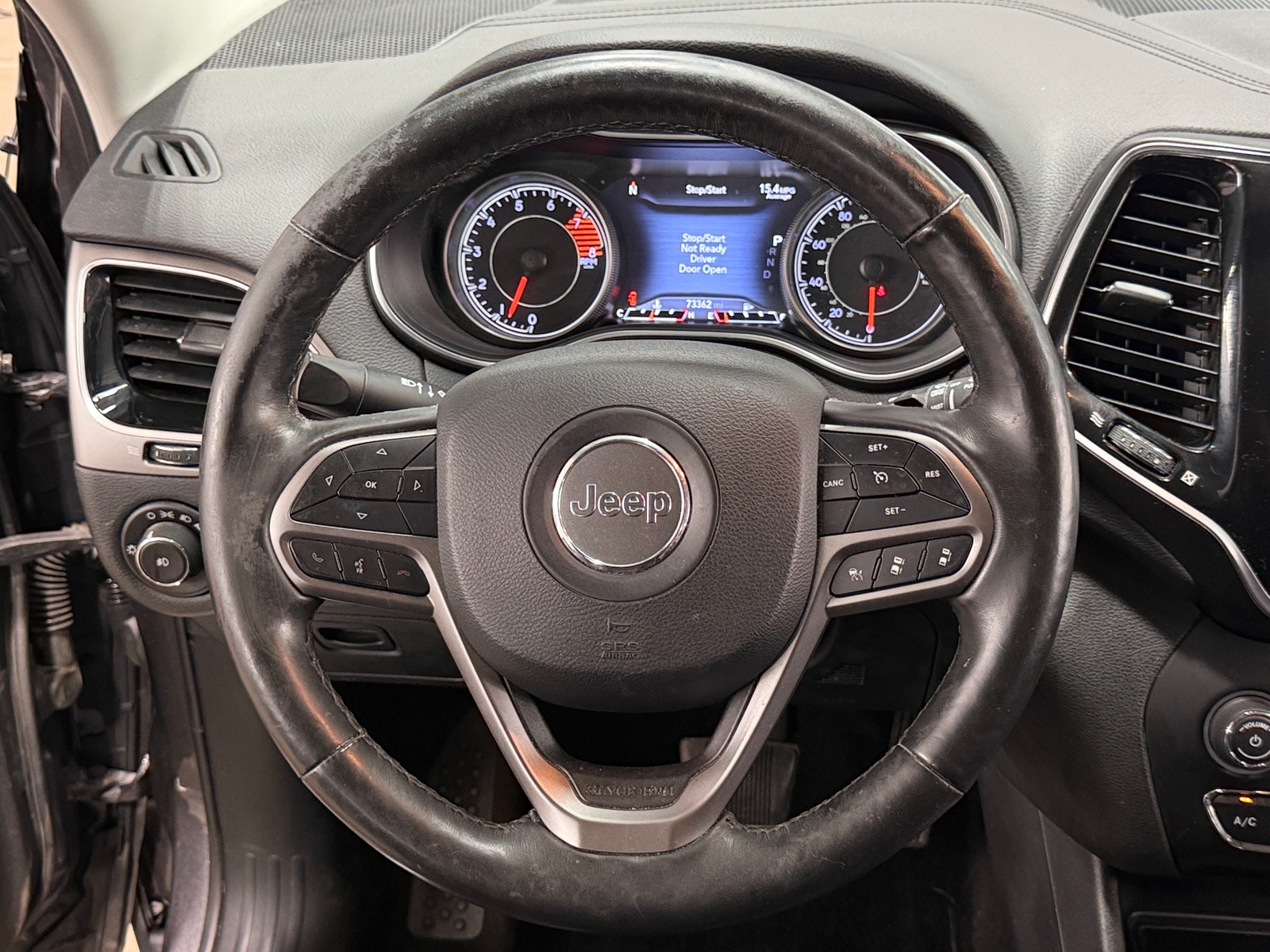 Thumbnail: 2019 Jeep Cherokee - 4
