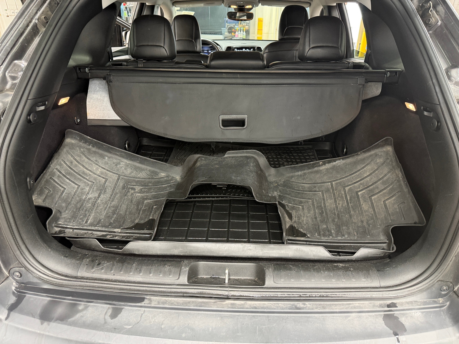 Thumbnail: 2019 Jeep Cherokee - 6