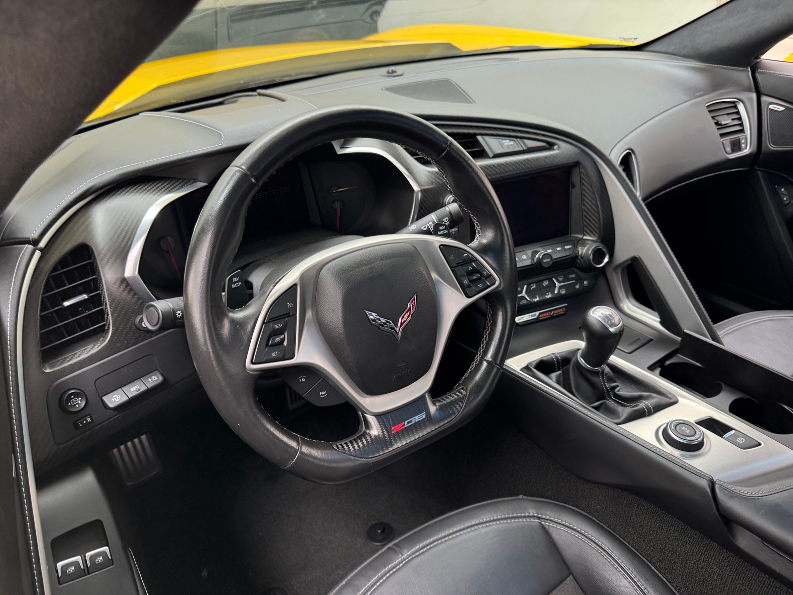 Thumbnail: 2015 Chevrolet Corvette - 3