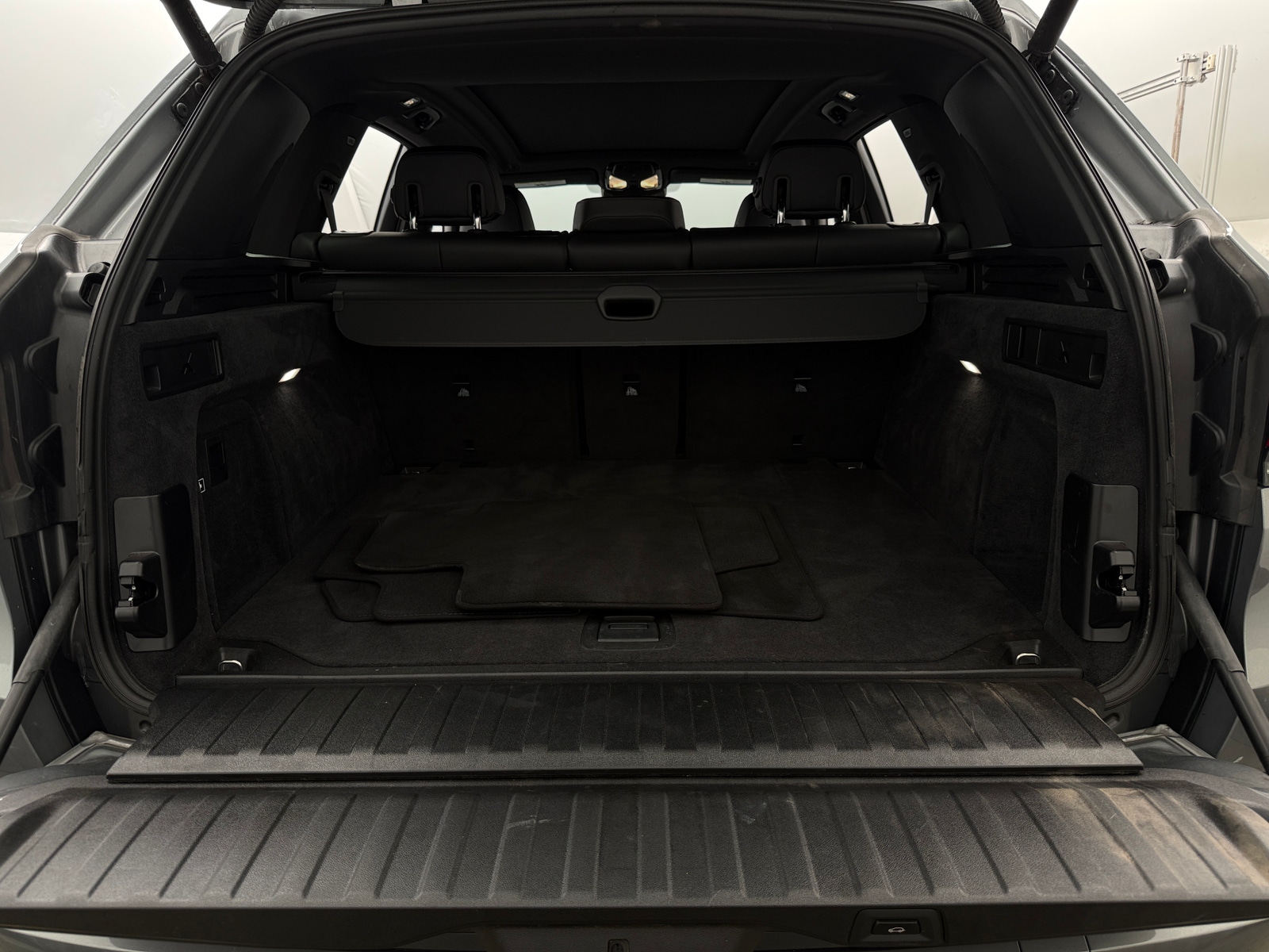 Thumbnail: 2026 BMW X5 - 6