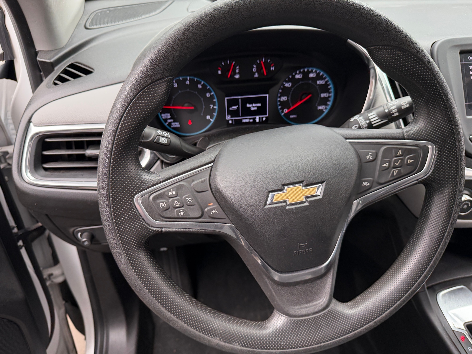 Thumbnail: 2022 Chevrolet Equinox - 5
