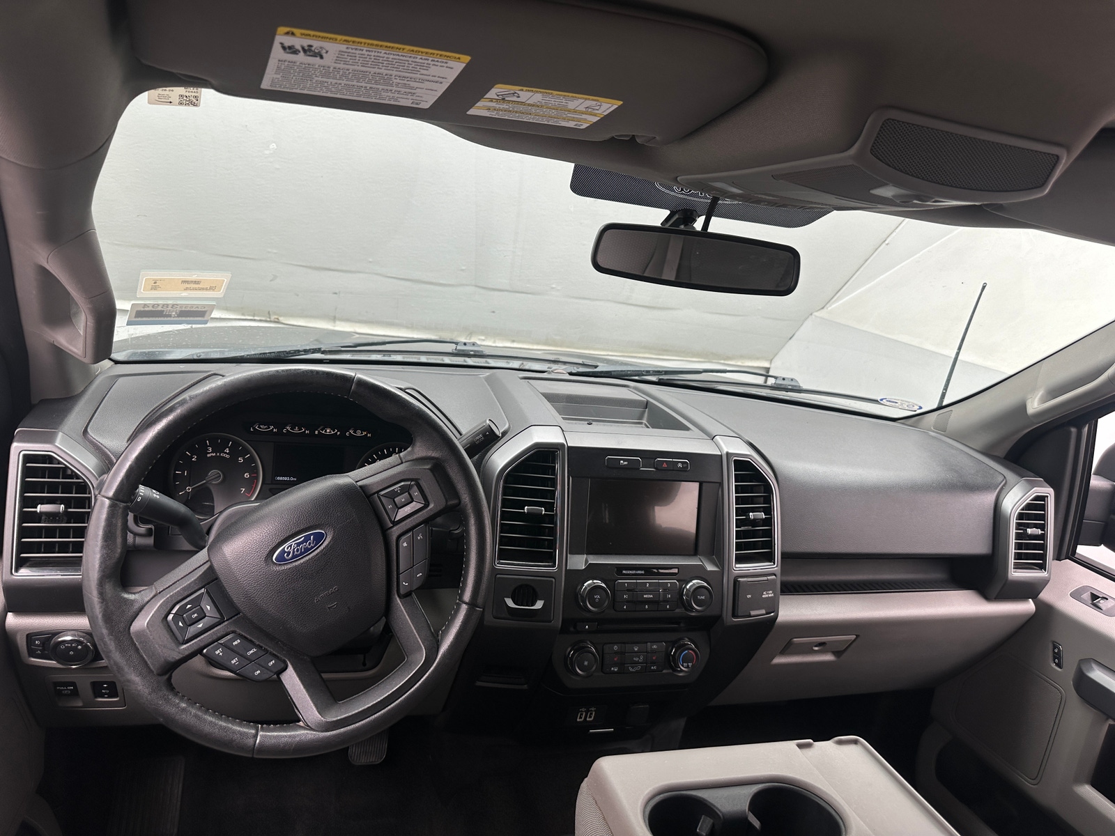 Thumbnail: 2018 Ford Econoline - 3