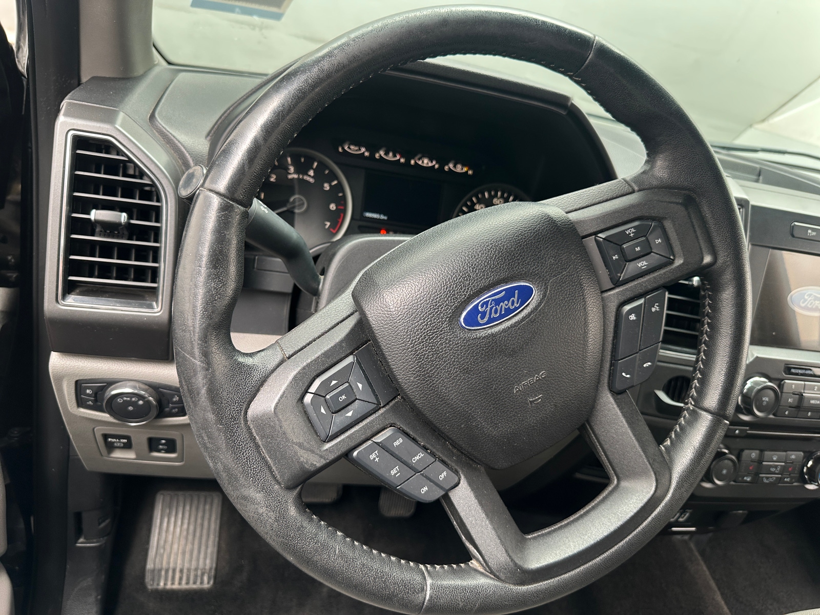 Thumbnail: 2018 Ford Econoline - 5