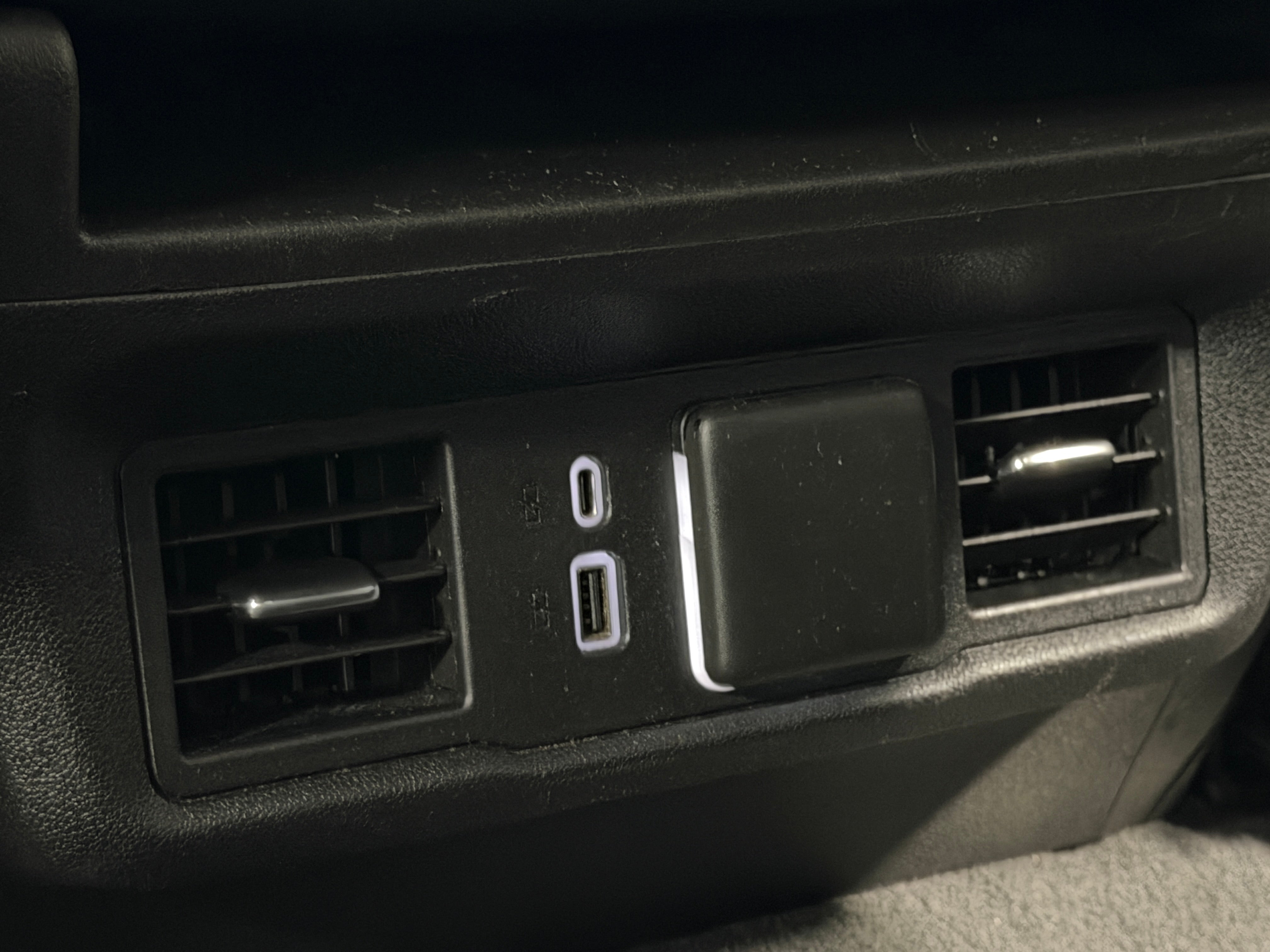 2024 GMC Sierra 1500 SLT - Photo 10