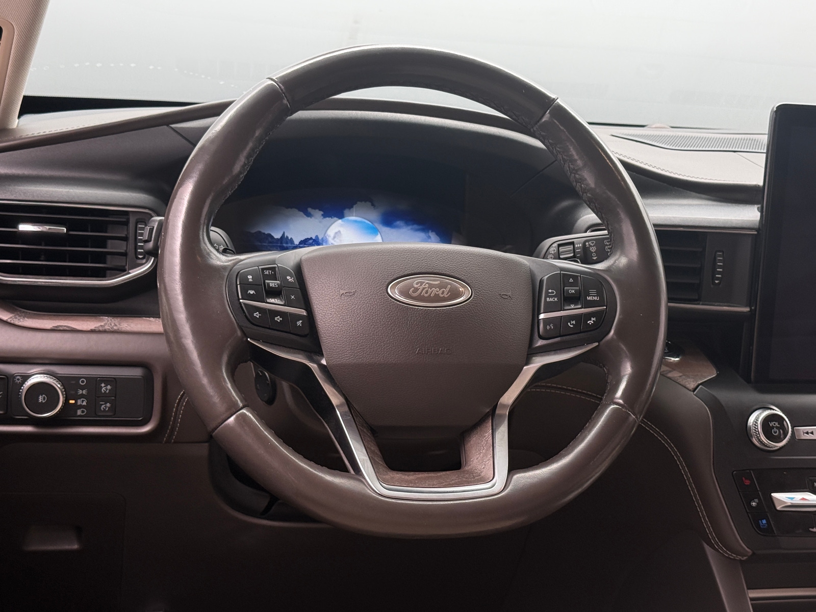 Thumbnail: 2020 Ford Explorer - 4