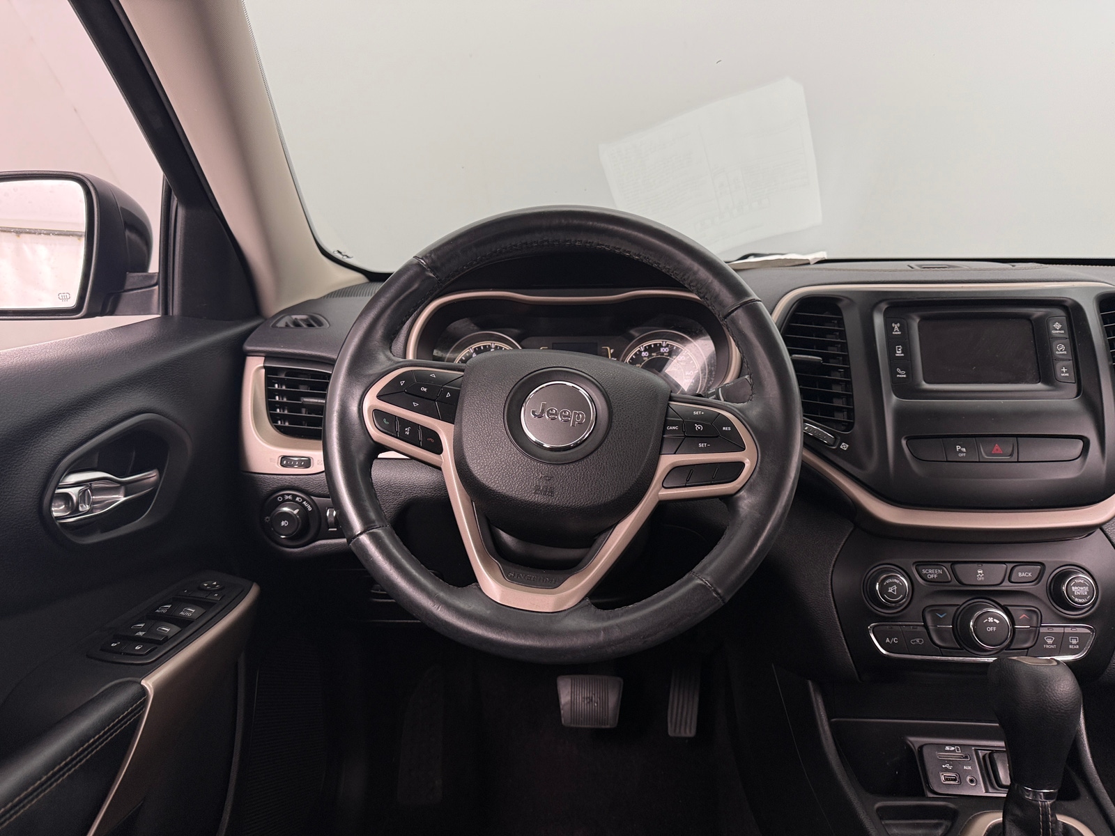 Thumbnail: 2017 Jeep Cherokee - 5