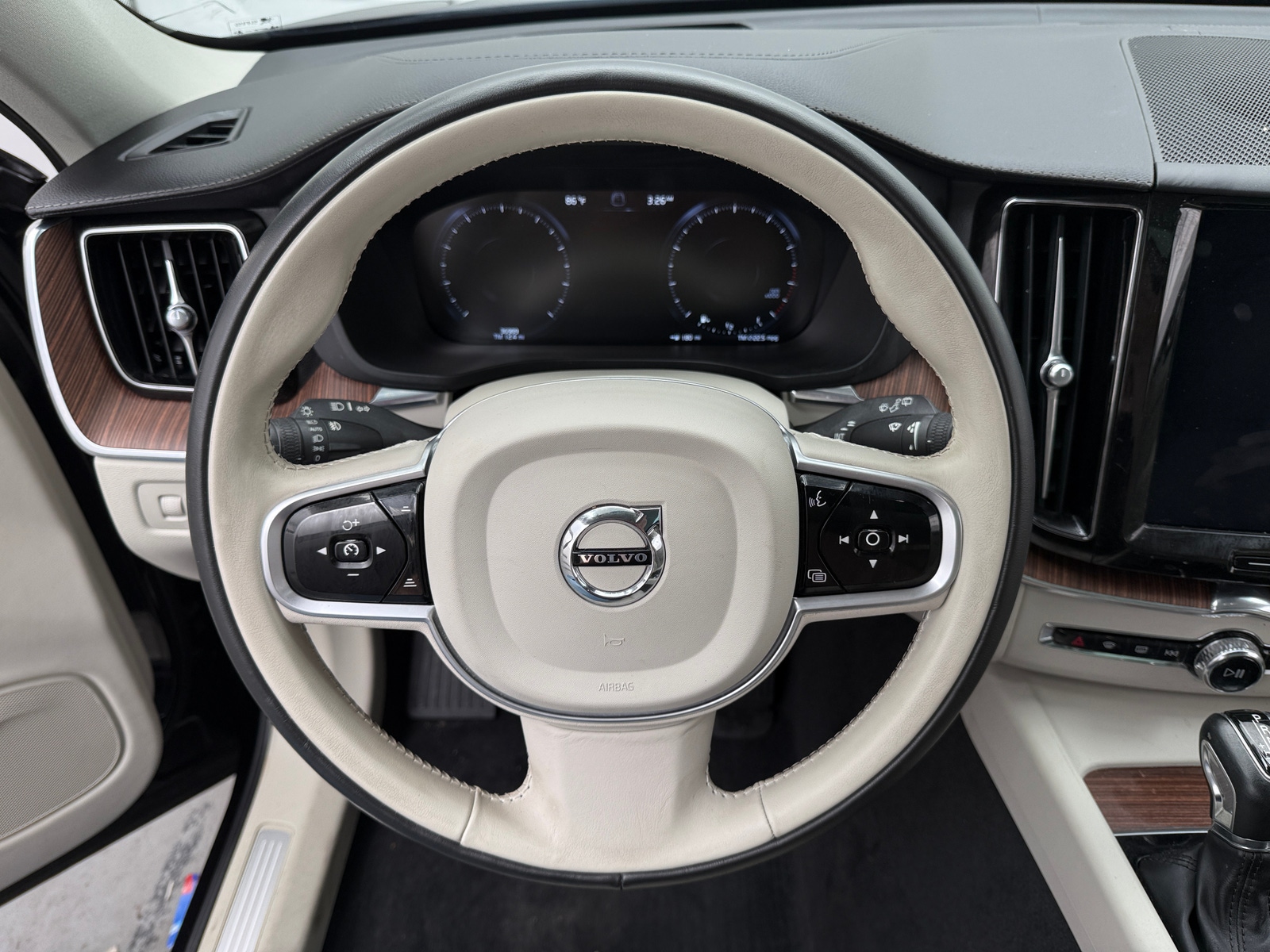 Thumbnail: 2020 Volvo XC60 - 4